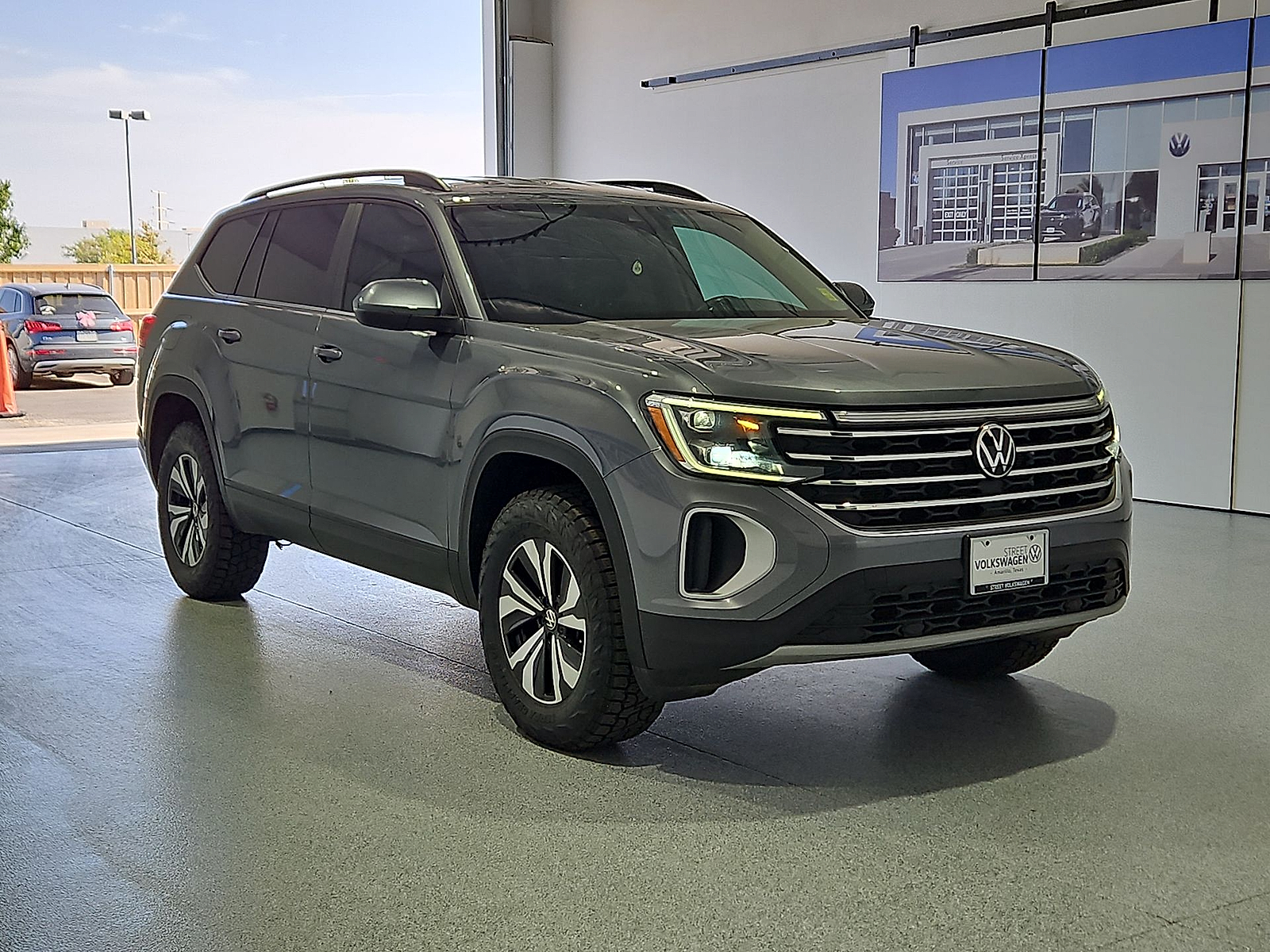 2024 Volkswagen Atlas 2.0T SE Platinum Gray Metallic at Bobby Duby Motors