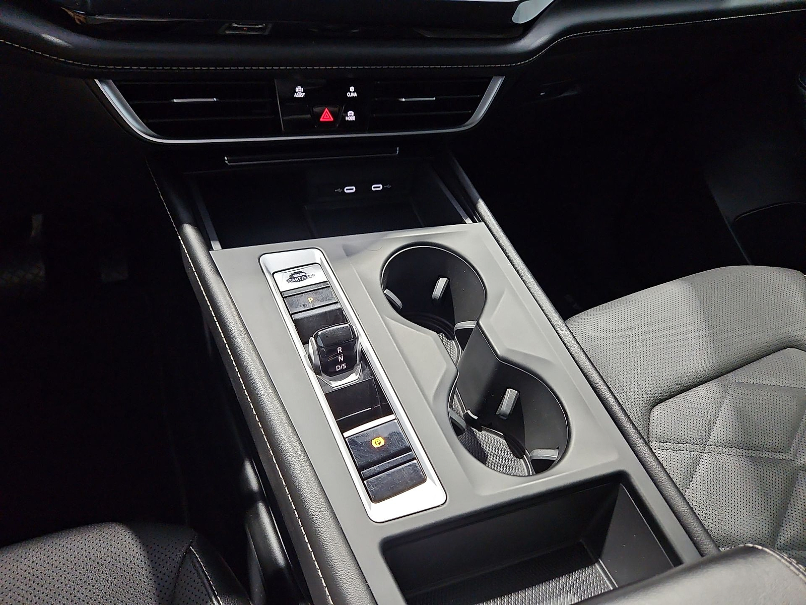 2024 Volkswagen Atlas 2.0T SE Platinum Gray Metallic at Bobby Duby Motors