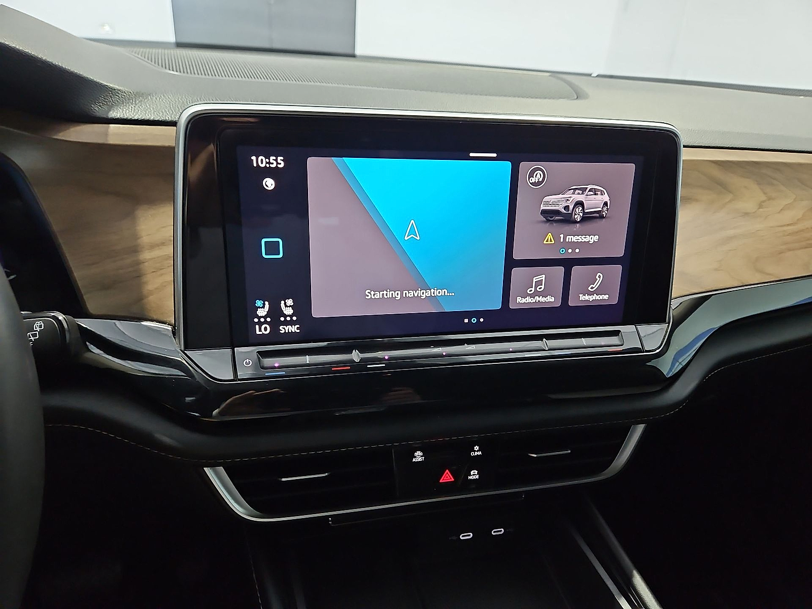 2024 Volkswagen Atlas 2.0T SE Platinum Gray Metallic at Bobby Duby Motors