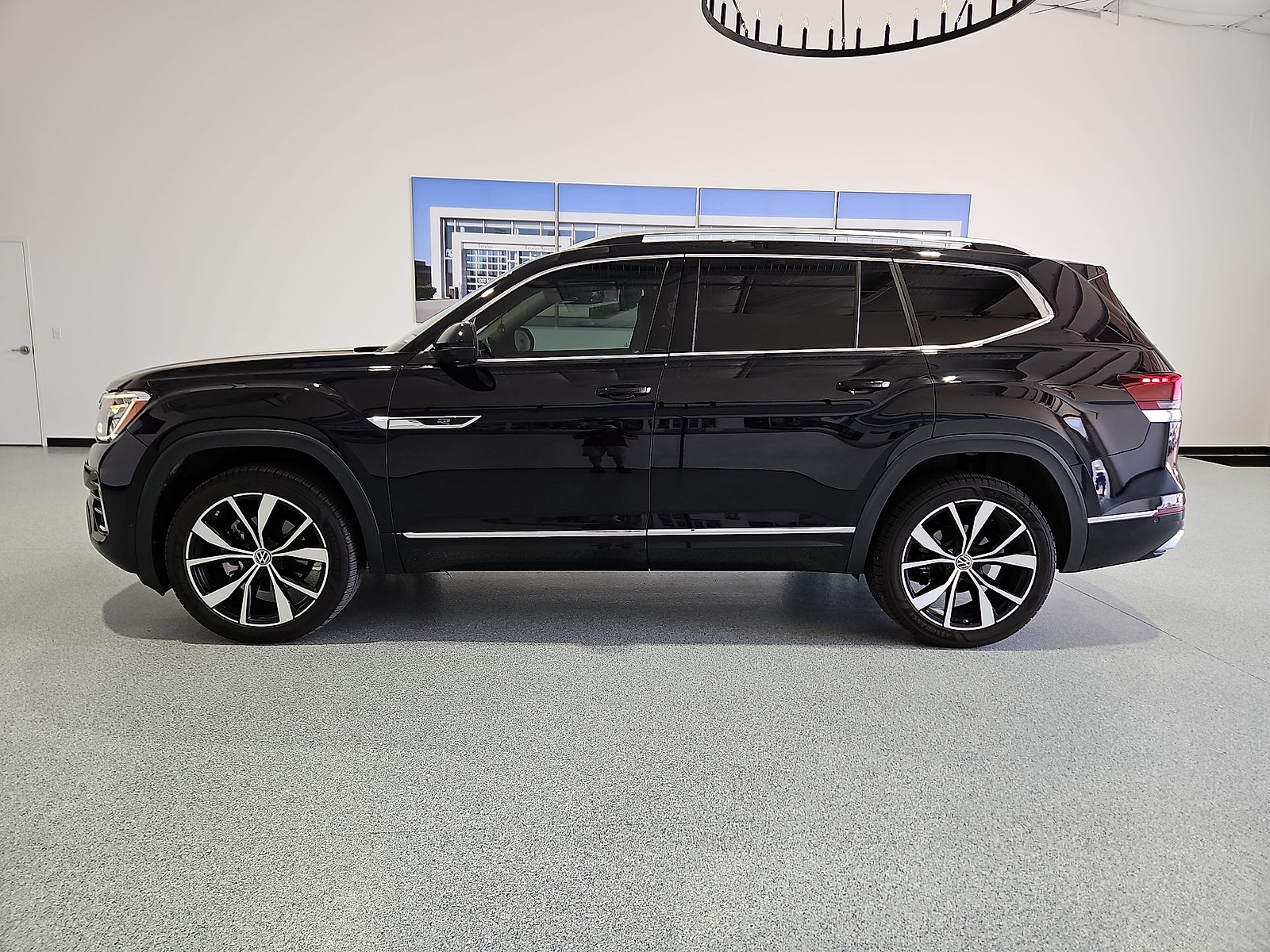 2024 Volkswagen Atlas 2.0T SEL Premium R-Line Deep Black at Bobby Duby Motors