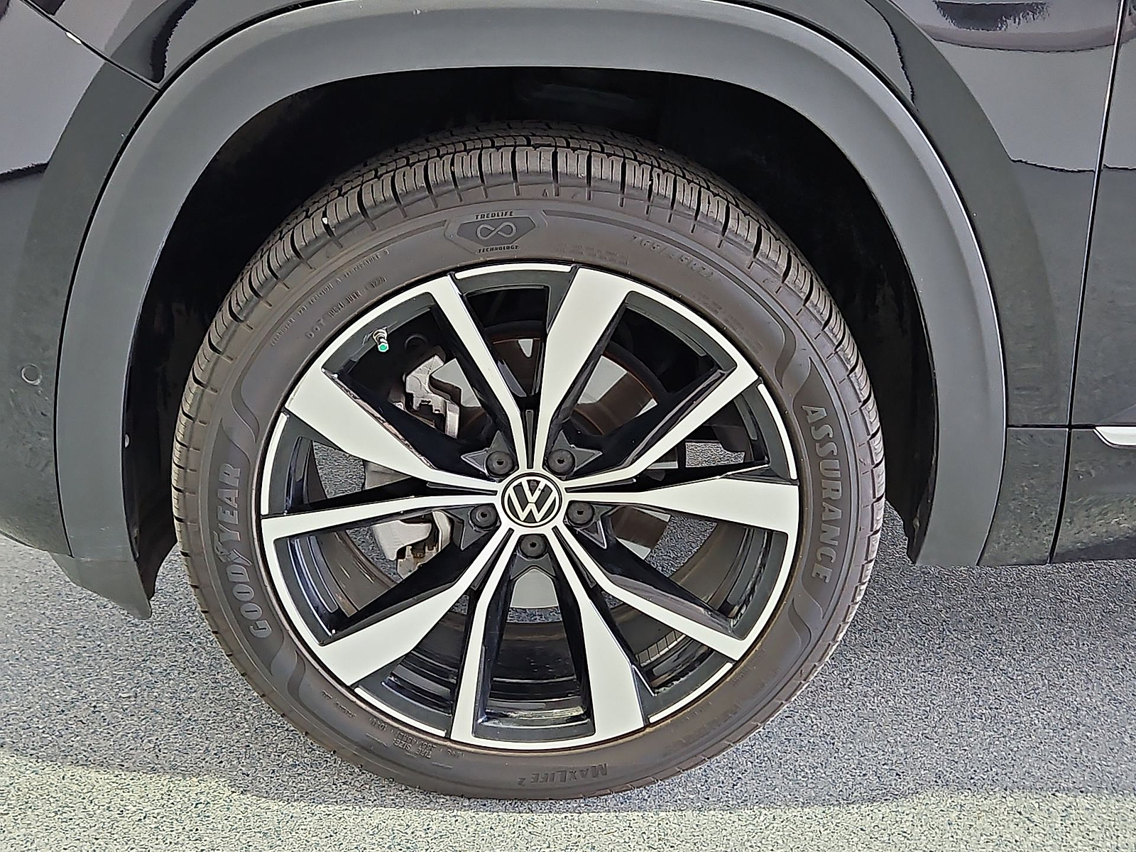 2024 Volkswagen Atlas 2.0T SEL Premium R-Line Deep Black at Bobby Duby Motors