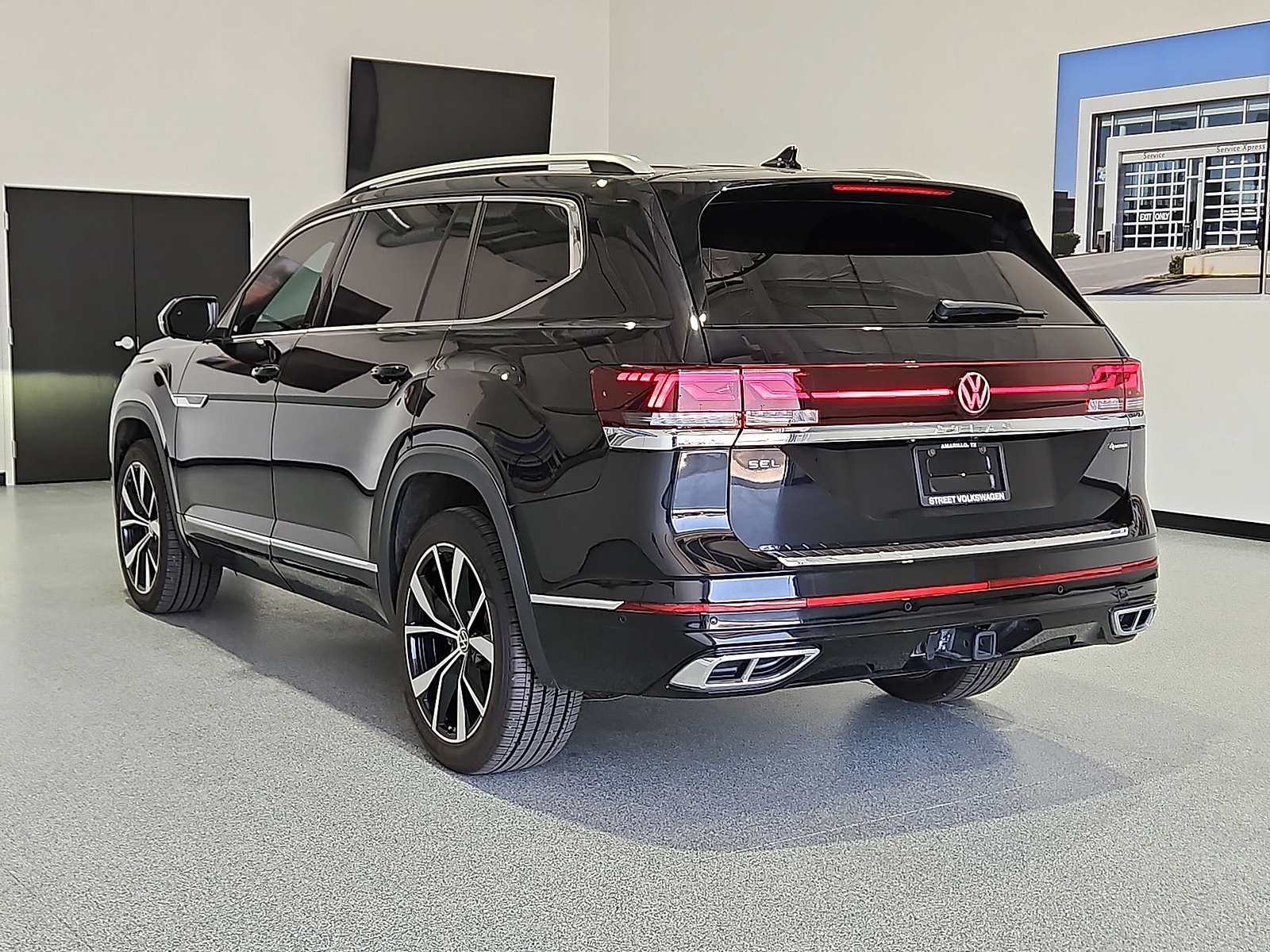 2024 Volkswagen Atlas 2.0T SEL Premium R-Line Deep Black at Bobby Duby Motors