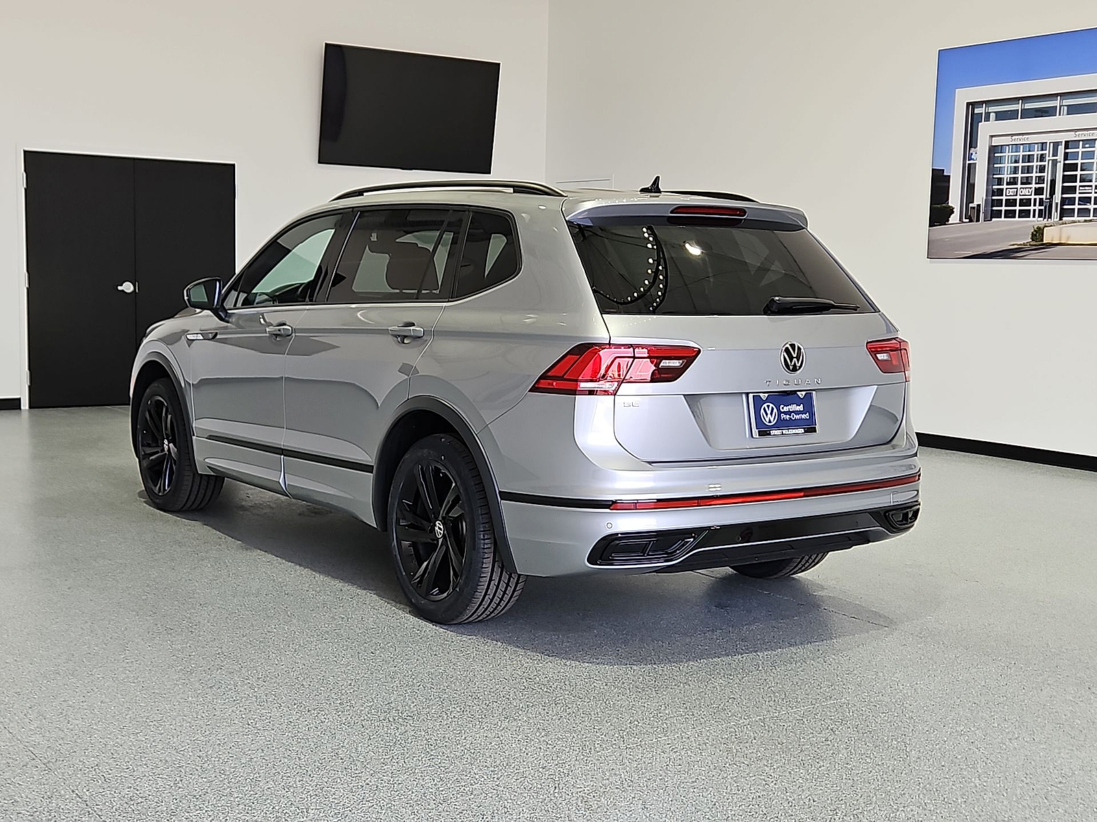 2023 Volkswagen Tiguan 2.0T SE R-Line Black - 5