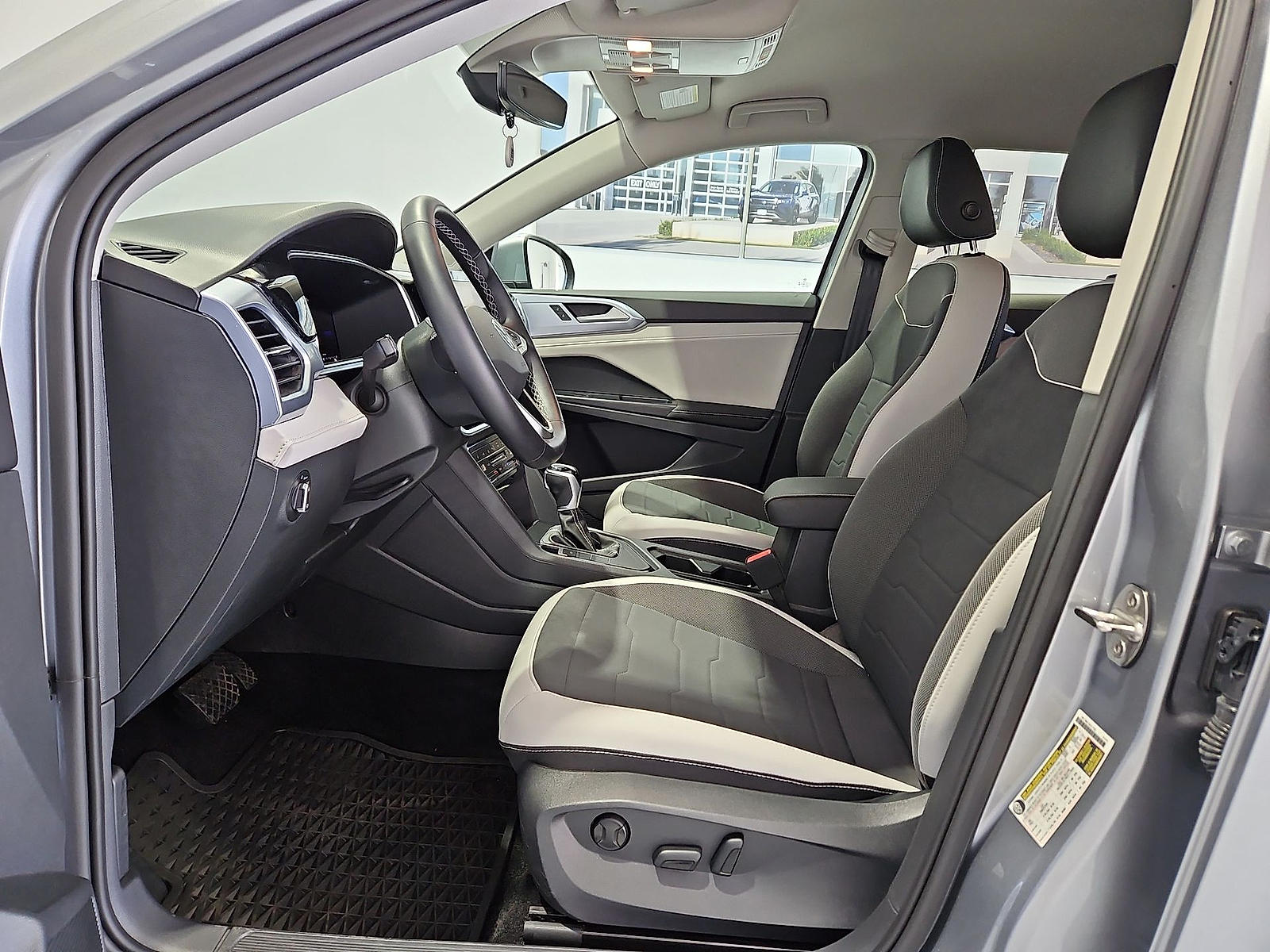 2025 Volkswagen Taos 1.5T SE Silver Metallic at Street VW of Amarillo