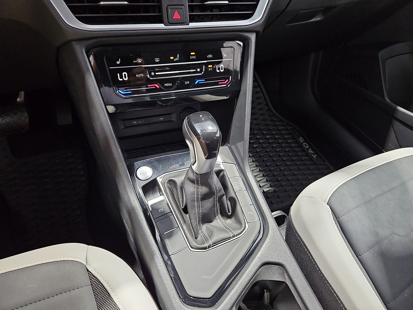 2025 Volkswagen Taos 1.5T SE Silver Metallic at Street VW of Amarillo