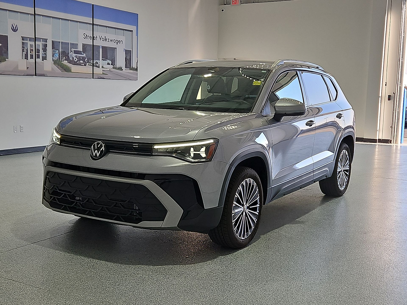 2025 Volkswagen Taos 1.5T SE Silver Metallic at Street VW of Amarillo