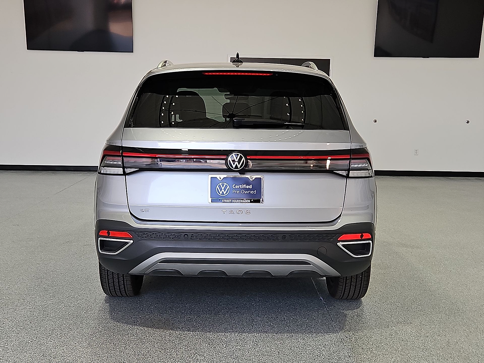 2025 Volkswagen Taos 1.5T SE Silver Metallic at Street VW of Amarillo