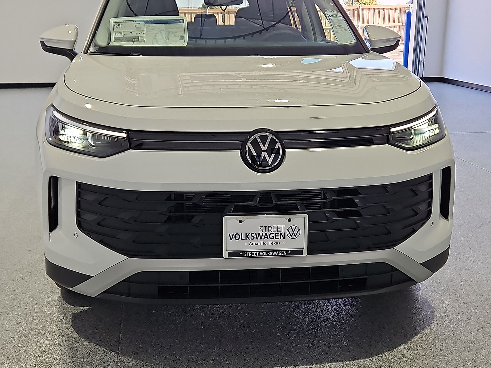 2026 Volkswagen Tiguan photo 10 of 22