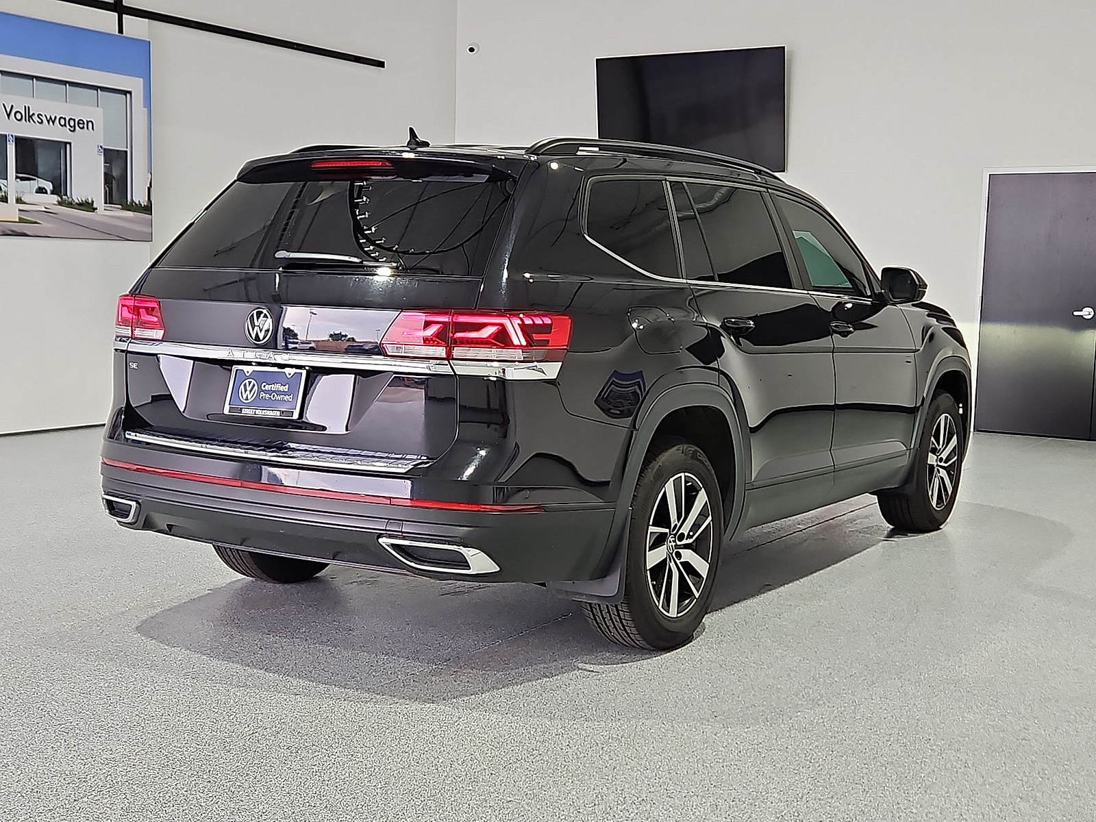 2023 Volkswagen Atlas 2.0T SE Deep Black at Street VW of Amarillo
