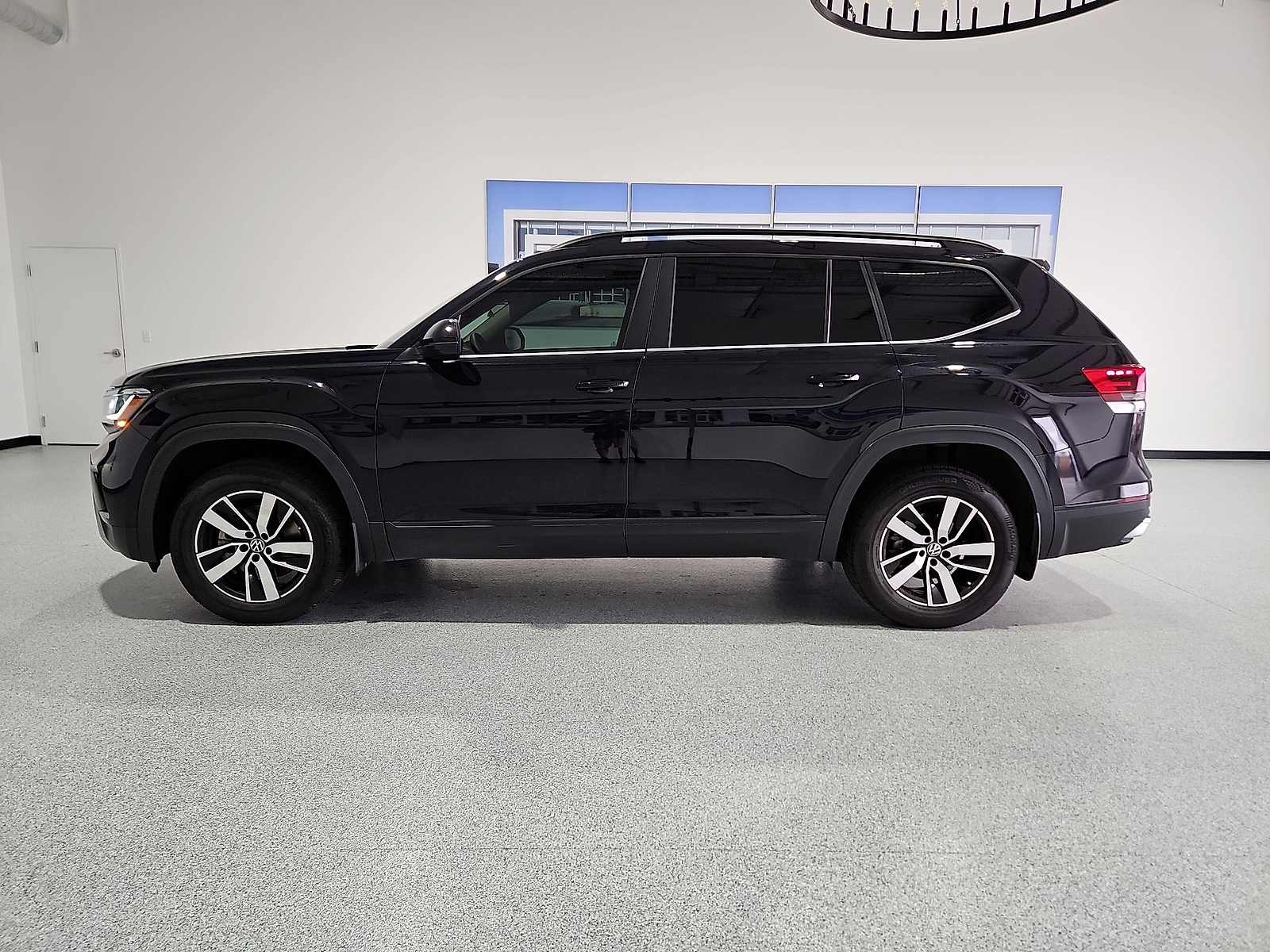 2023 Volkswagen Atlas 2.0T SE Deep Black at Street VW of Amarillo