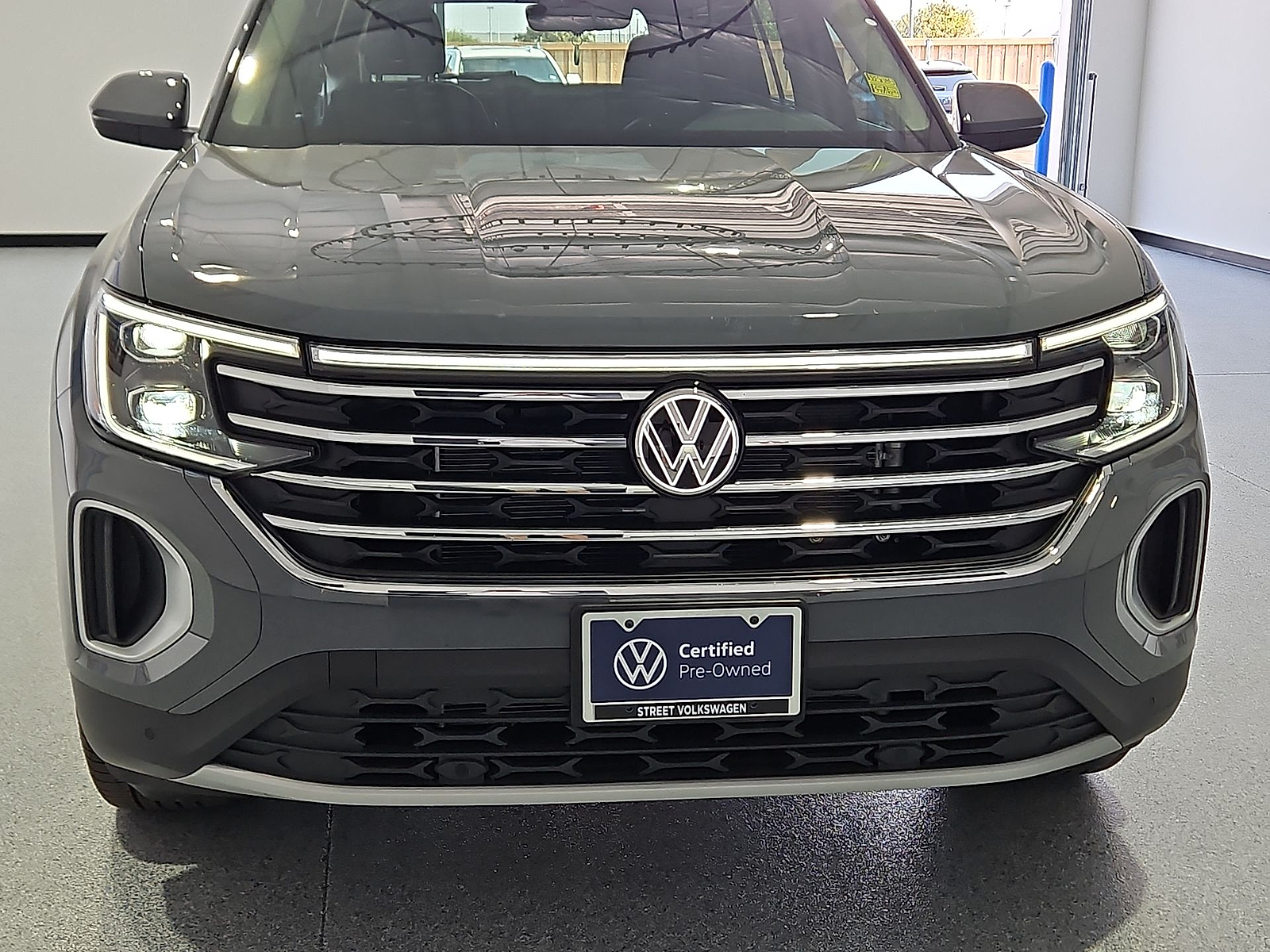2026 Volkswagen Atlas photo 10 of 22