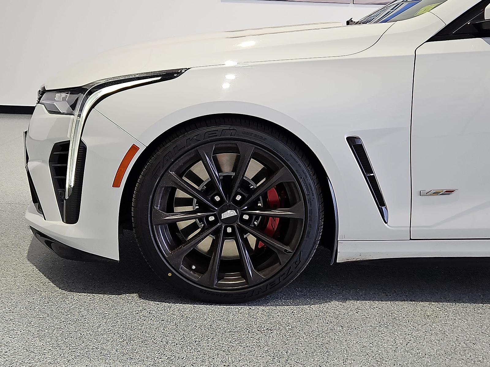 2023 Cadillac CT4-V V-Series Blackwing - 10