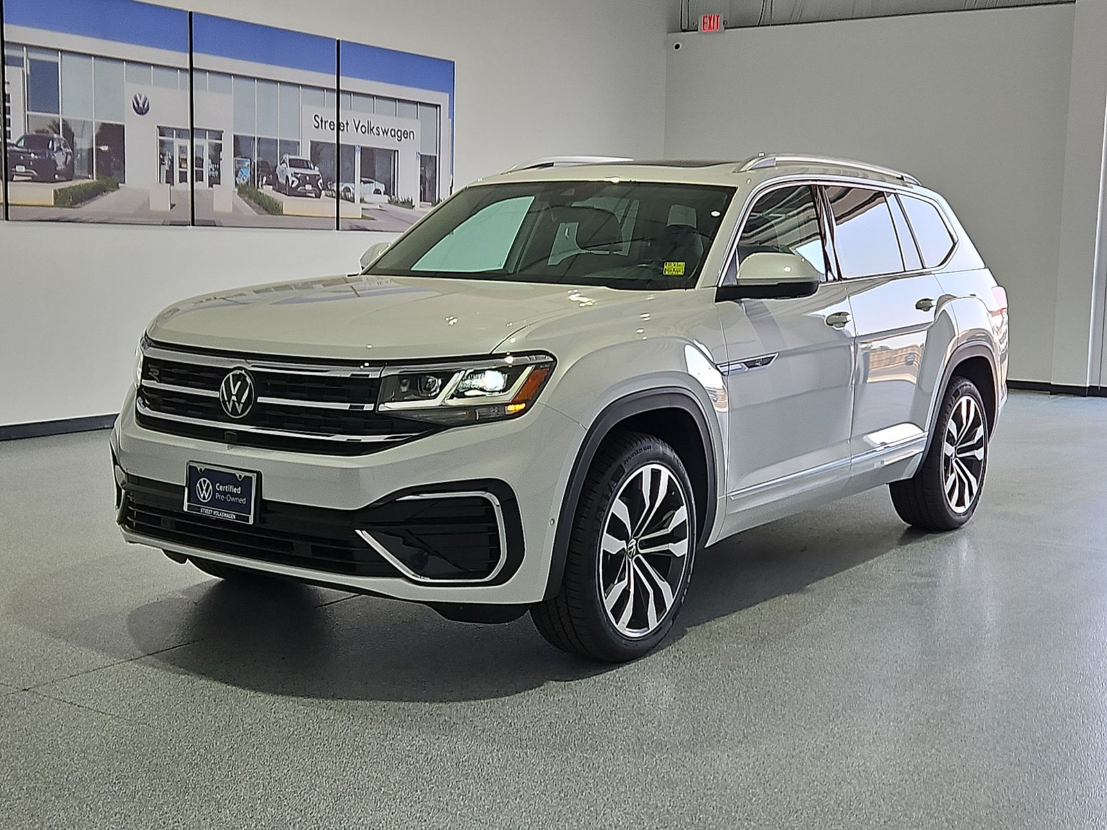 2023 Volkswagen Atlas 3.6L V6 SEL Premium R-Line Opal White at Street VW of Amarillo