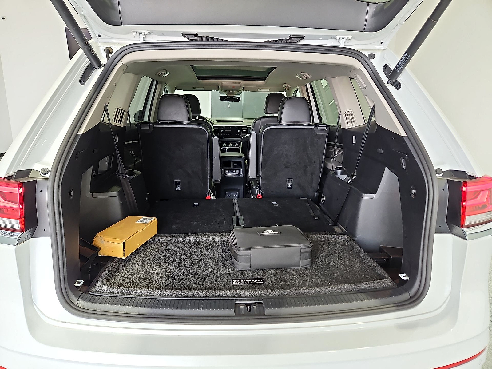 2023 Volkswagen Atlas 3.6L V6 SEL Premium R-Line Opal White at Street VW of Amarillo
