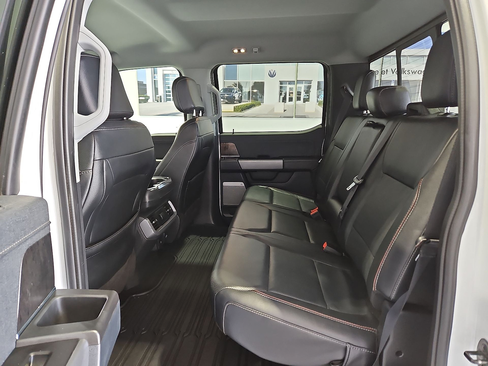 2023 Ford F-150 LARIAT Oxford White at Street VW of Amarillo