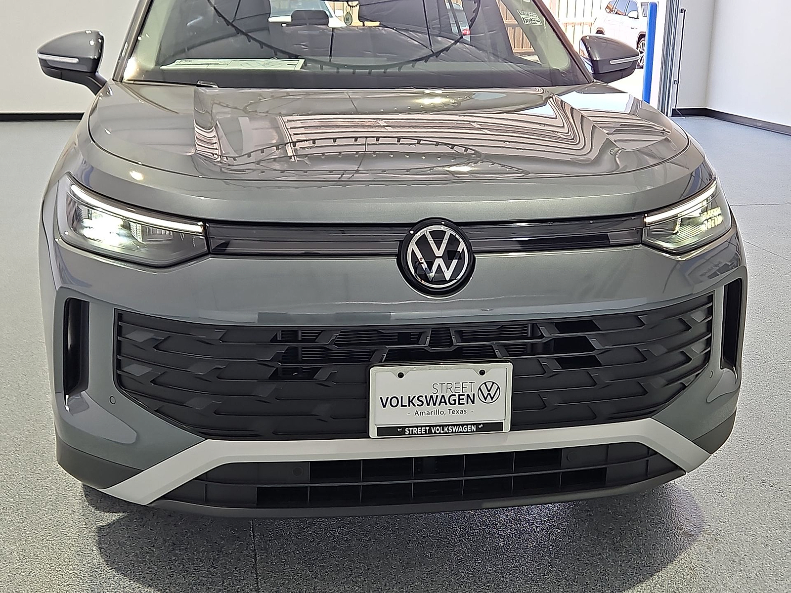 2026 Volkswagen Tiguan photo 10 of 22