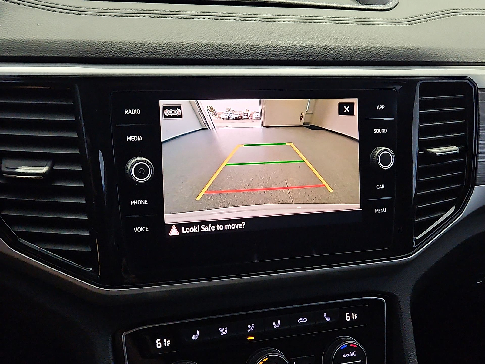 2022 Volkswagen Atlas Cross Sport 3.6L V6 SE w/Technology Pure White at Street VW of Amarillo