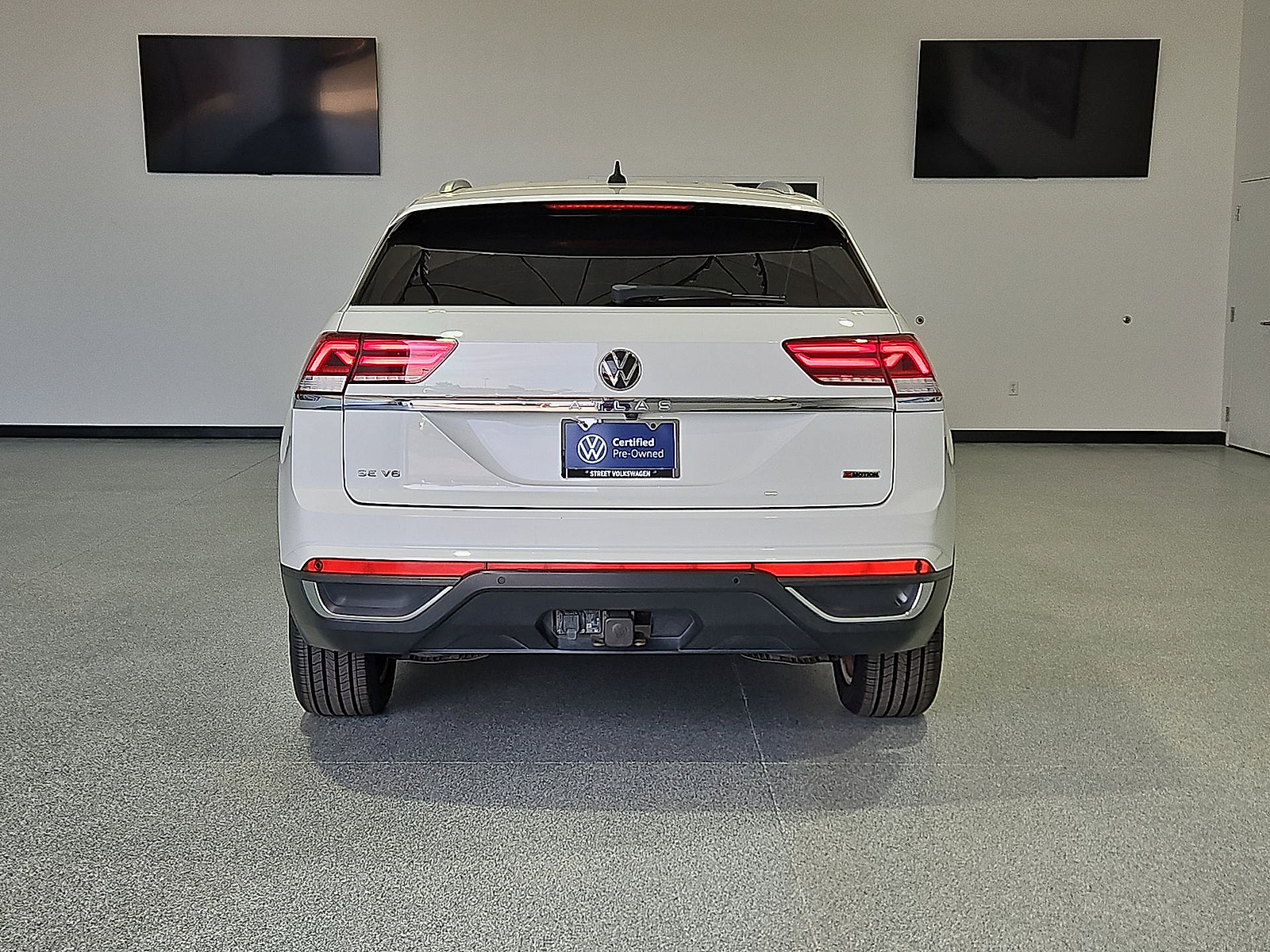 2022 Volkswagen Atlas Cross Sport 3.6L V6 SE w/Technology Pure White at Street VW of Amarillo