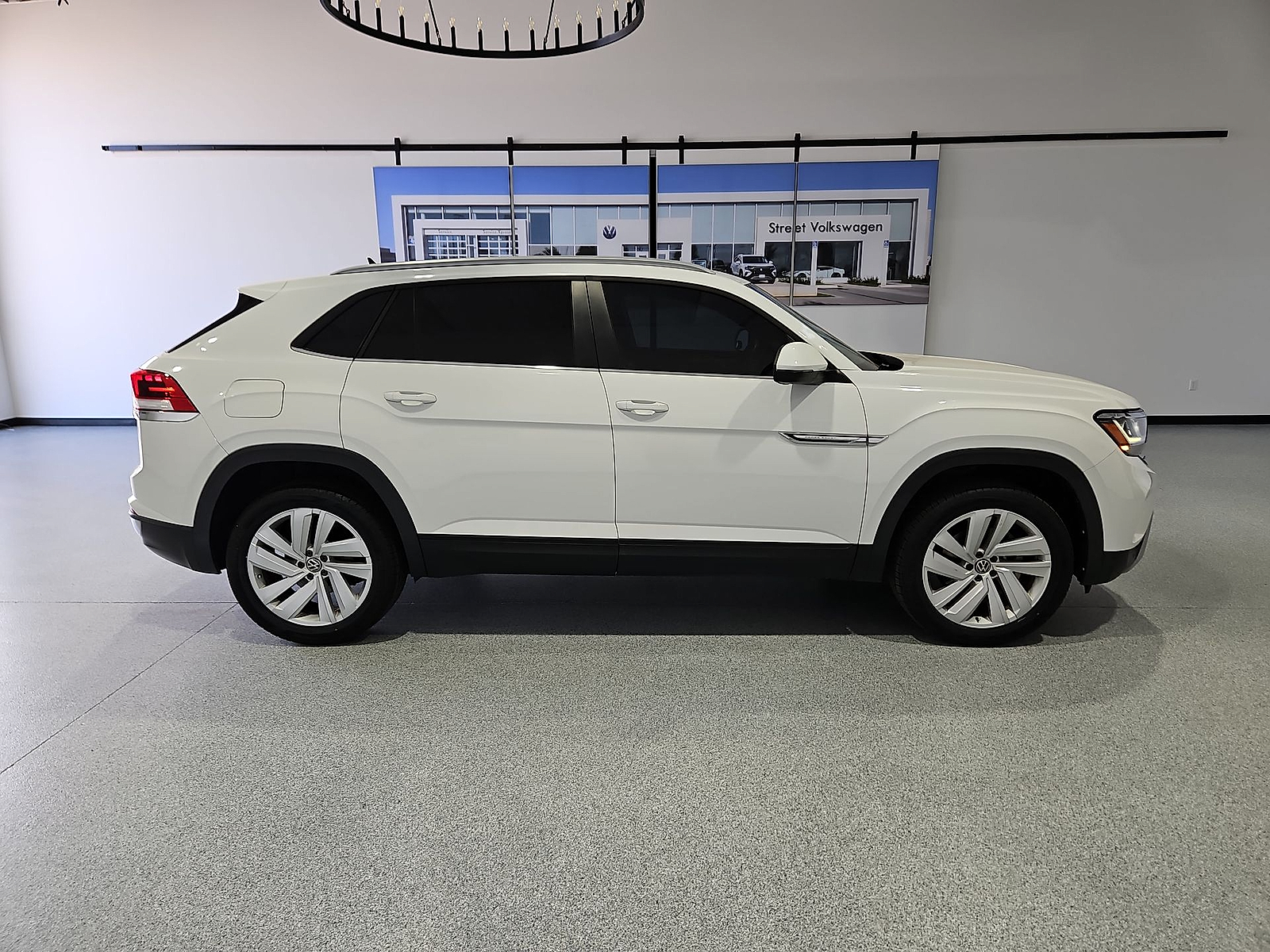 2022 Volkswagen Atlas Cross Sport 3.6L V6 SE w/Technology Pure White at Street VW of Amarillo