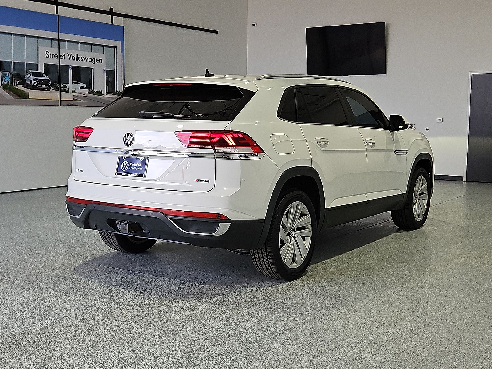 2022 Volkswagen Atlas Cross Sport 3.6L V6 SE w/Technology Pure White at Street VW of Amarillo
