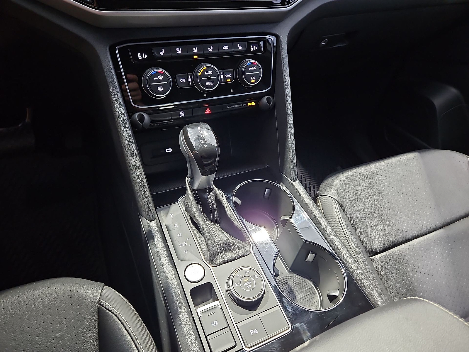 2022 Volkswagen Atlas Cross Sport 3.6L V6 SE w/Technology Pure White at Street VW of Amarillo