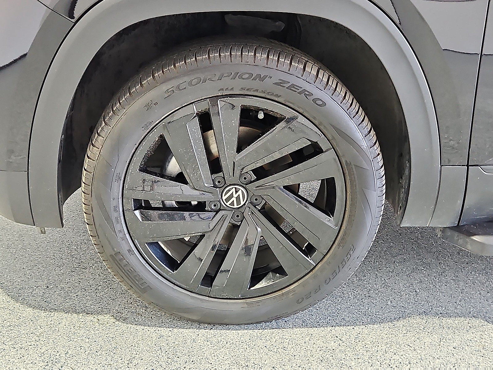2023 Volkswagen Atlas 3.6L V6 SE w/Technology Deep Black at Street VW of Amarillo