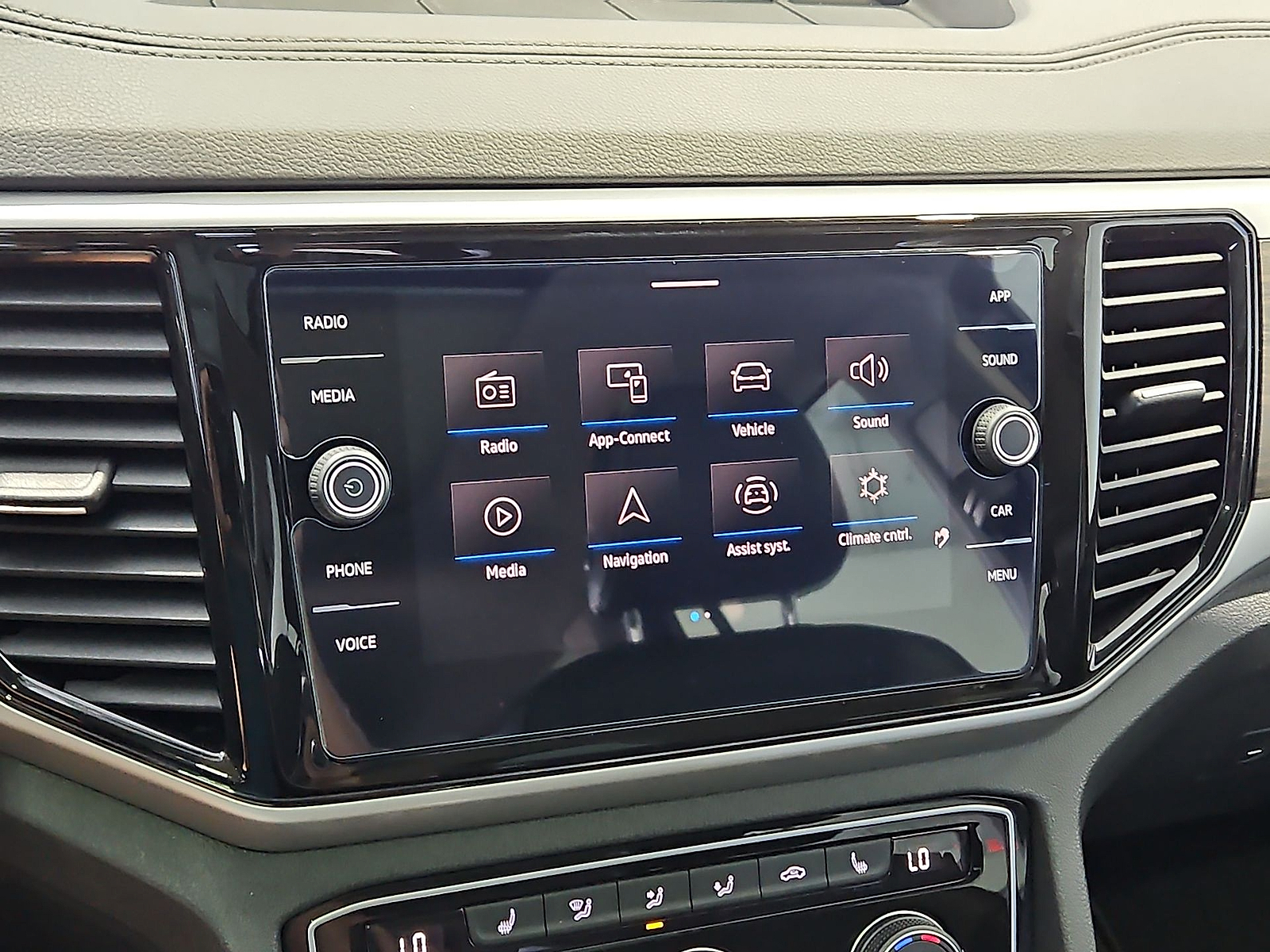 2023 Volkswagen Atlas 3.6L V6 SE w/Technology Deep Black at Street VW of Amarillo