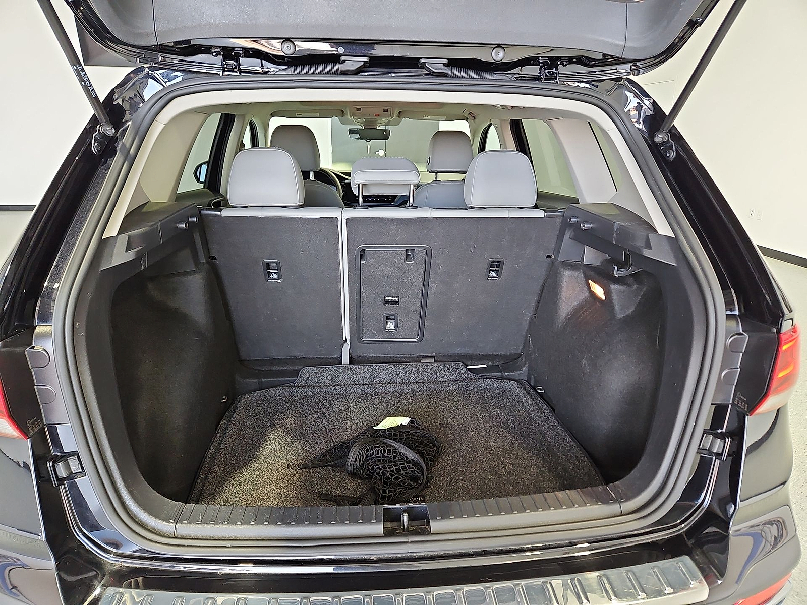 2023 Volkswagen Taos 1.5T SE Deep Black at Street VW of Amarillo