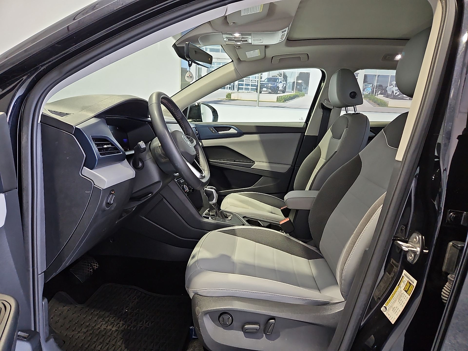 2023 Volkswagen Taos 1.5T SE Deep Black at Street VW of Amarillo