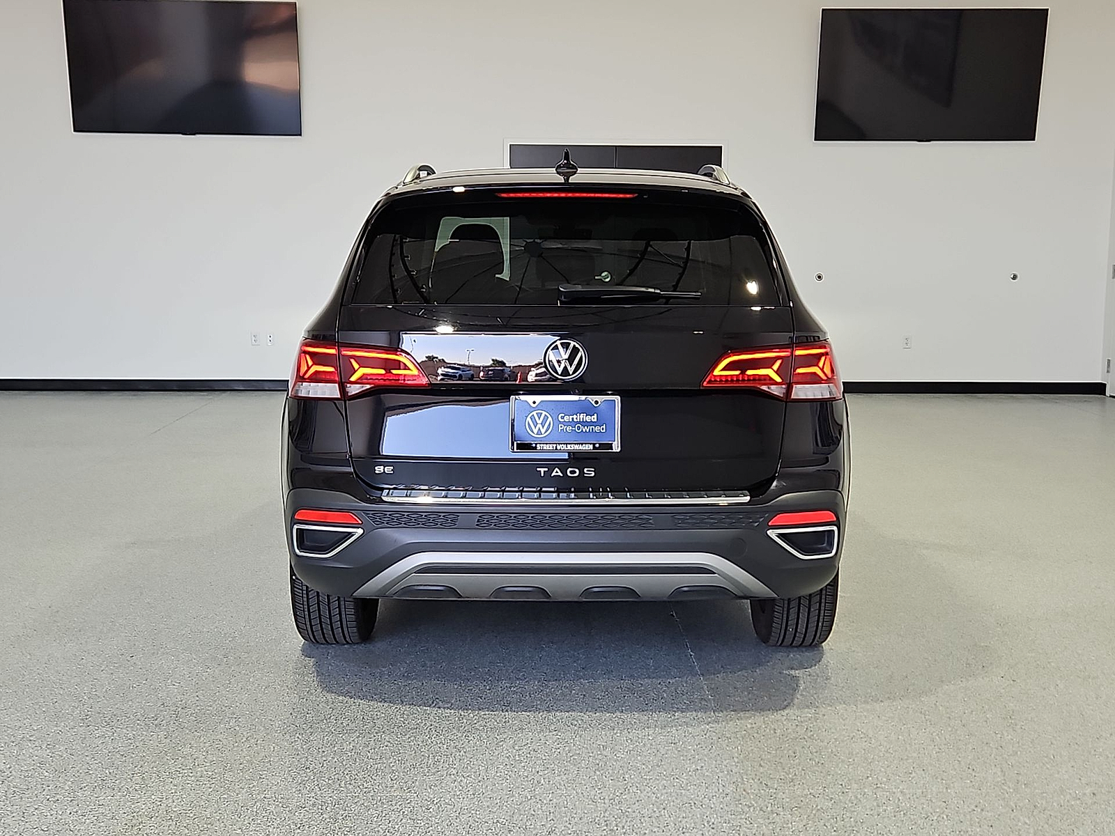 2023 Volkswagen Taos 1.5T SE Deep Black at Street VW of Amarillo