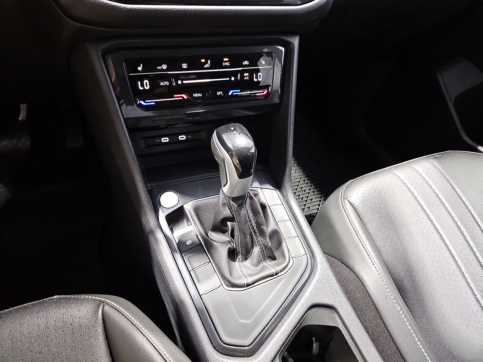 2024 Volkswagen Tiguan 2.0T SE Deep Black Pearl at Street VW of Amarillo