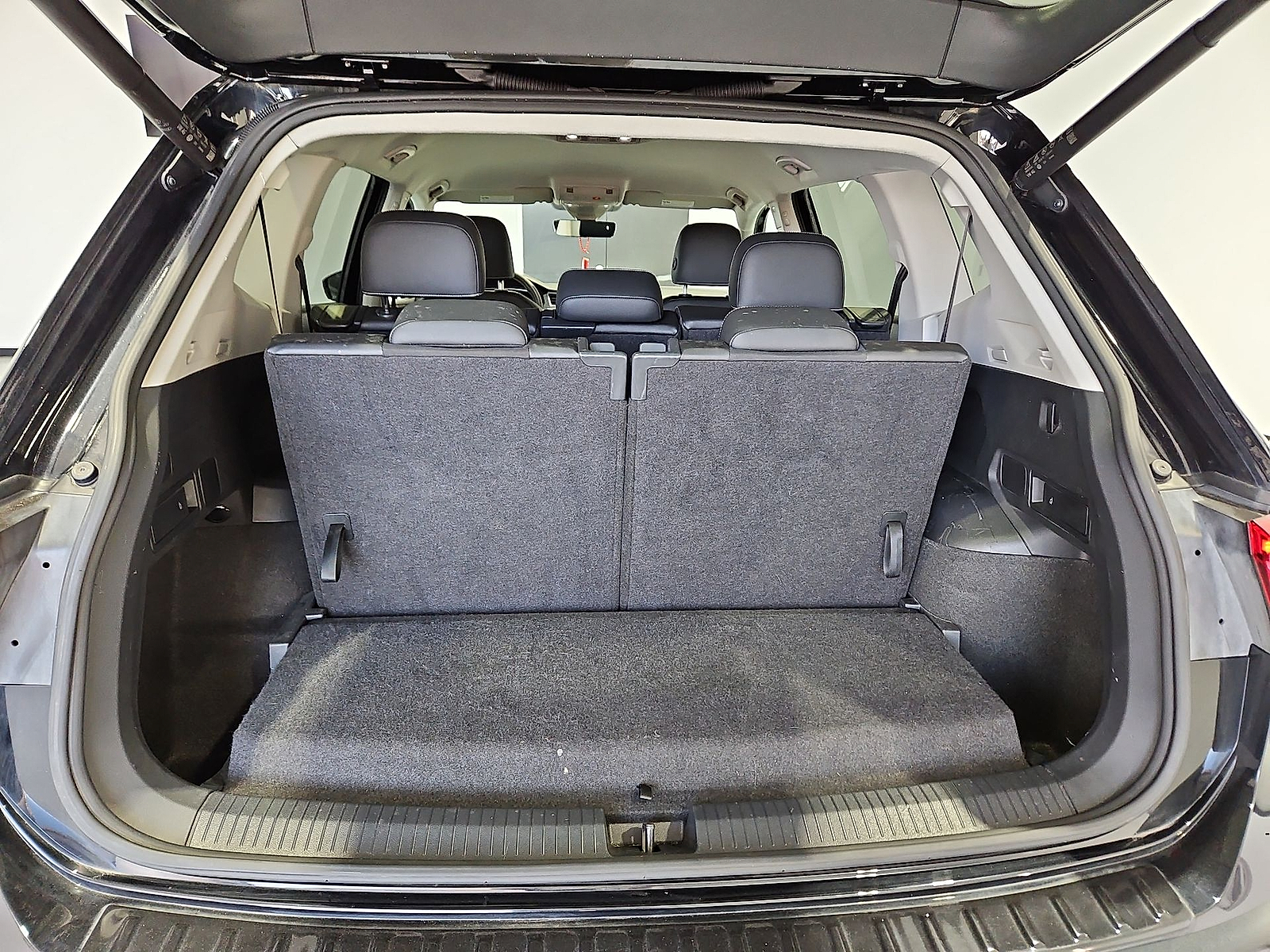 2024 Volkswagen Tiguan 2.0T SE Deep Black Pearl at Street VW of Amarillo