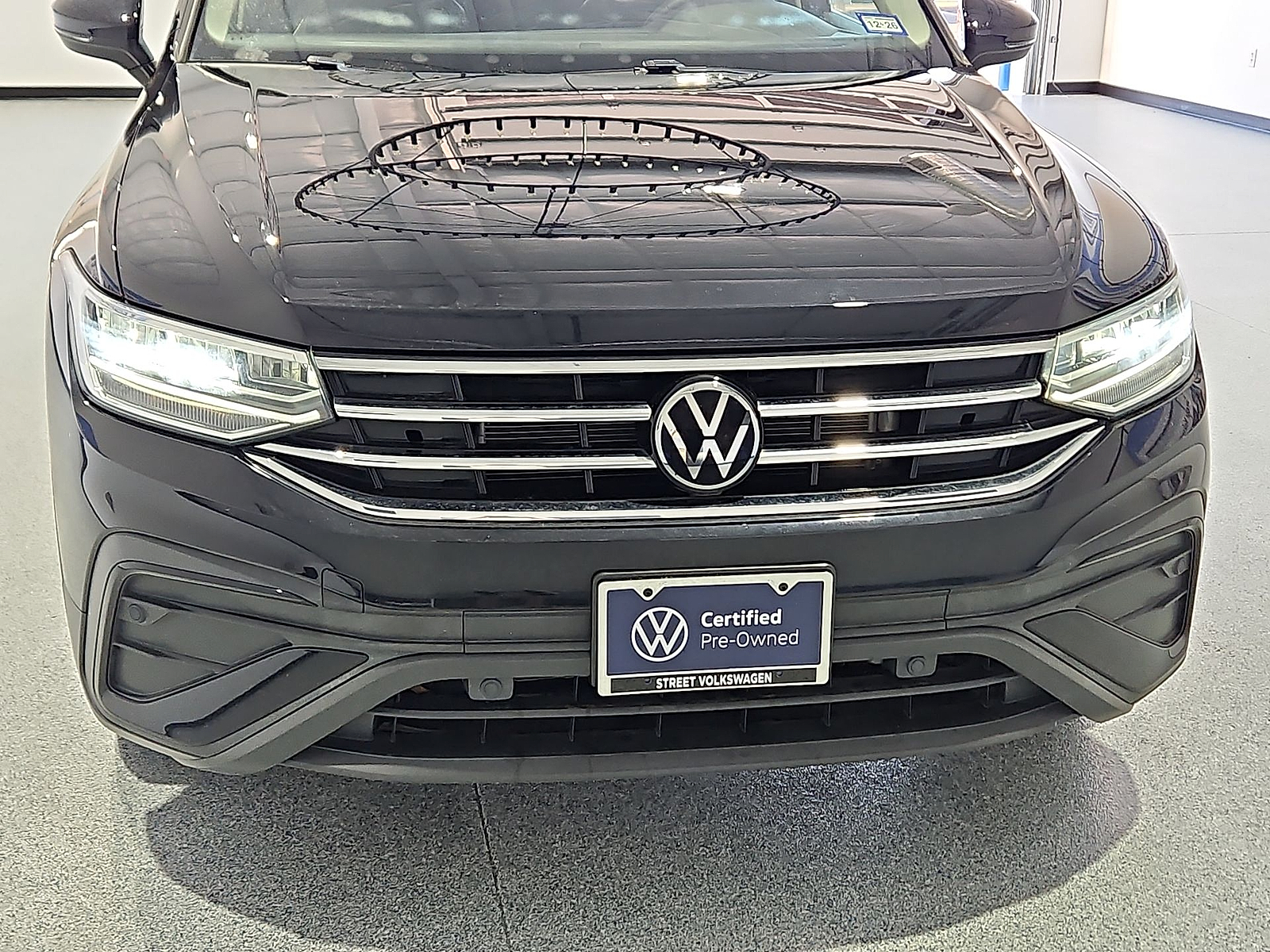 2024 Volkswagen Tiguan 2.0T SE Deep Black Pearl at Street VW of Amarillo