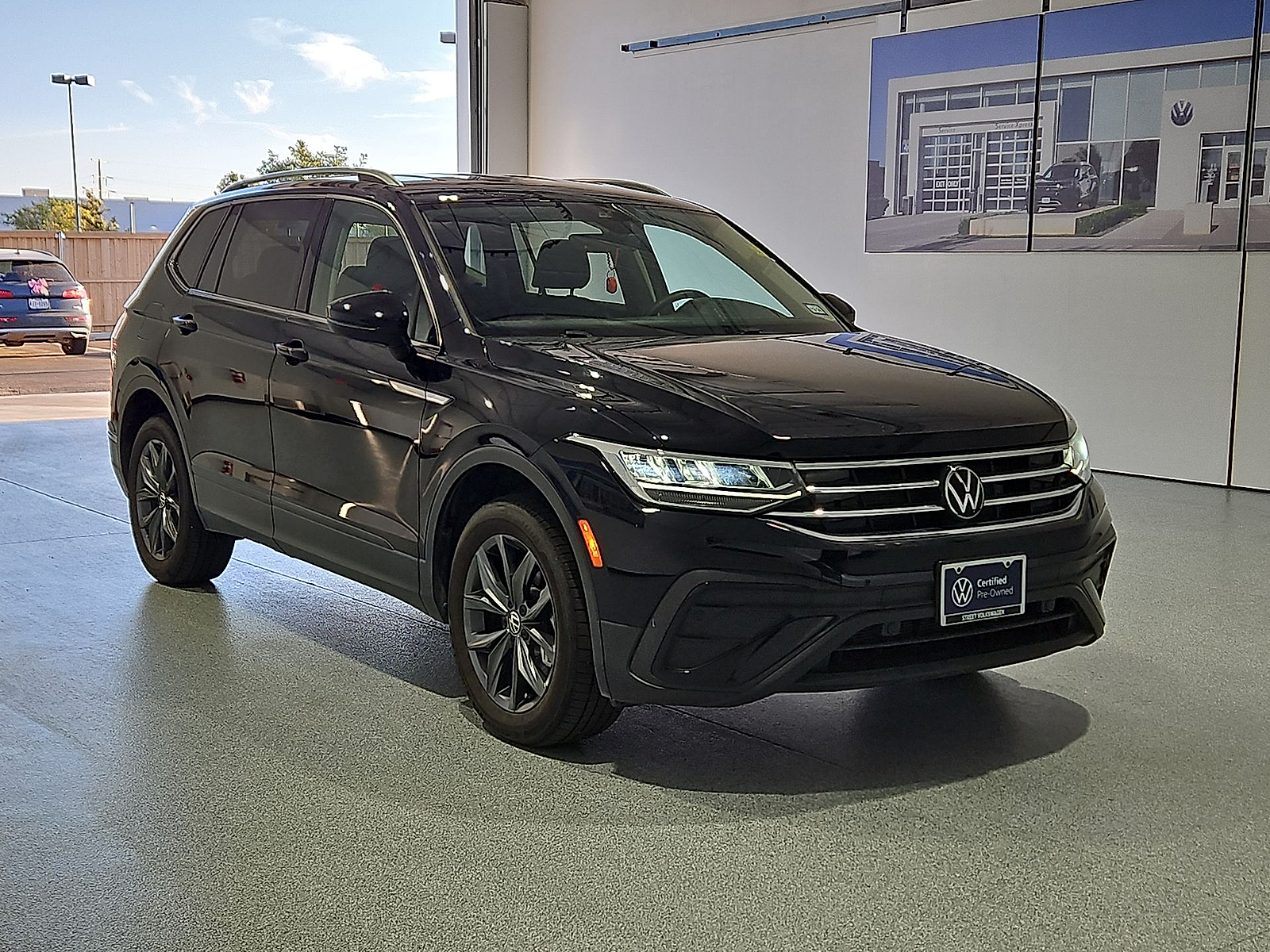2024 Volkswagen Tiguan 2.0T SE Deep Black Pearl at Street VW of Amarillo