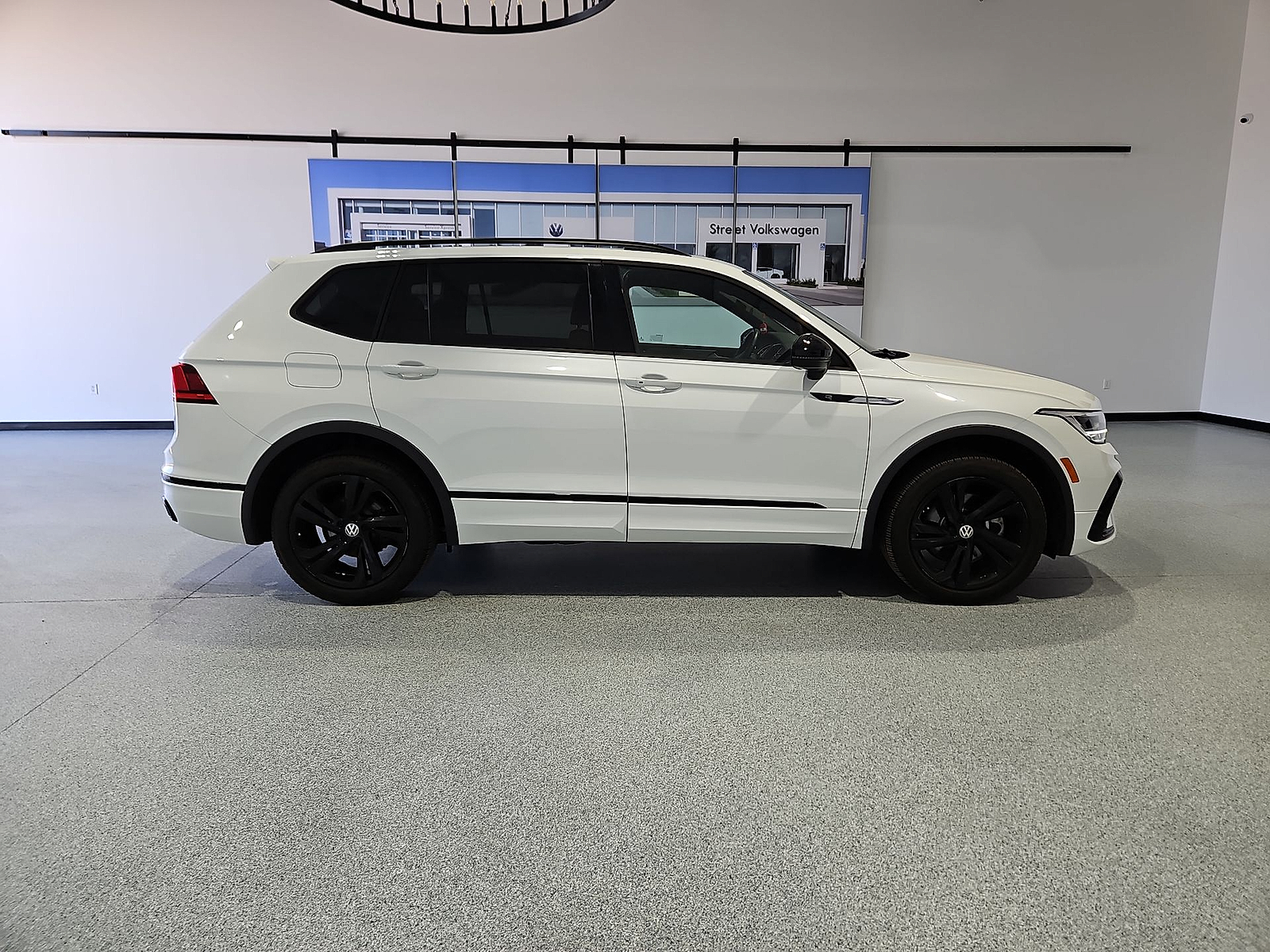 2024 Volkswagen Tiguan 2.0T SE R-Line Black Opal White at Street VW of Amarillo