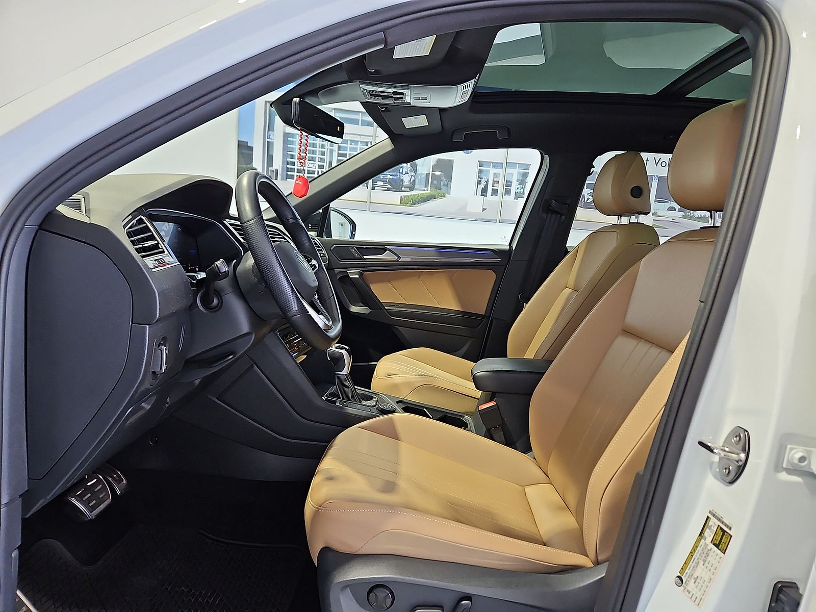 2024 Volkswagen Tiguan 2.0T SE R-Line Black Opal White at Street VW of Amarillo