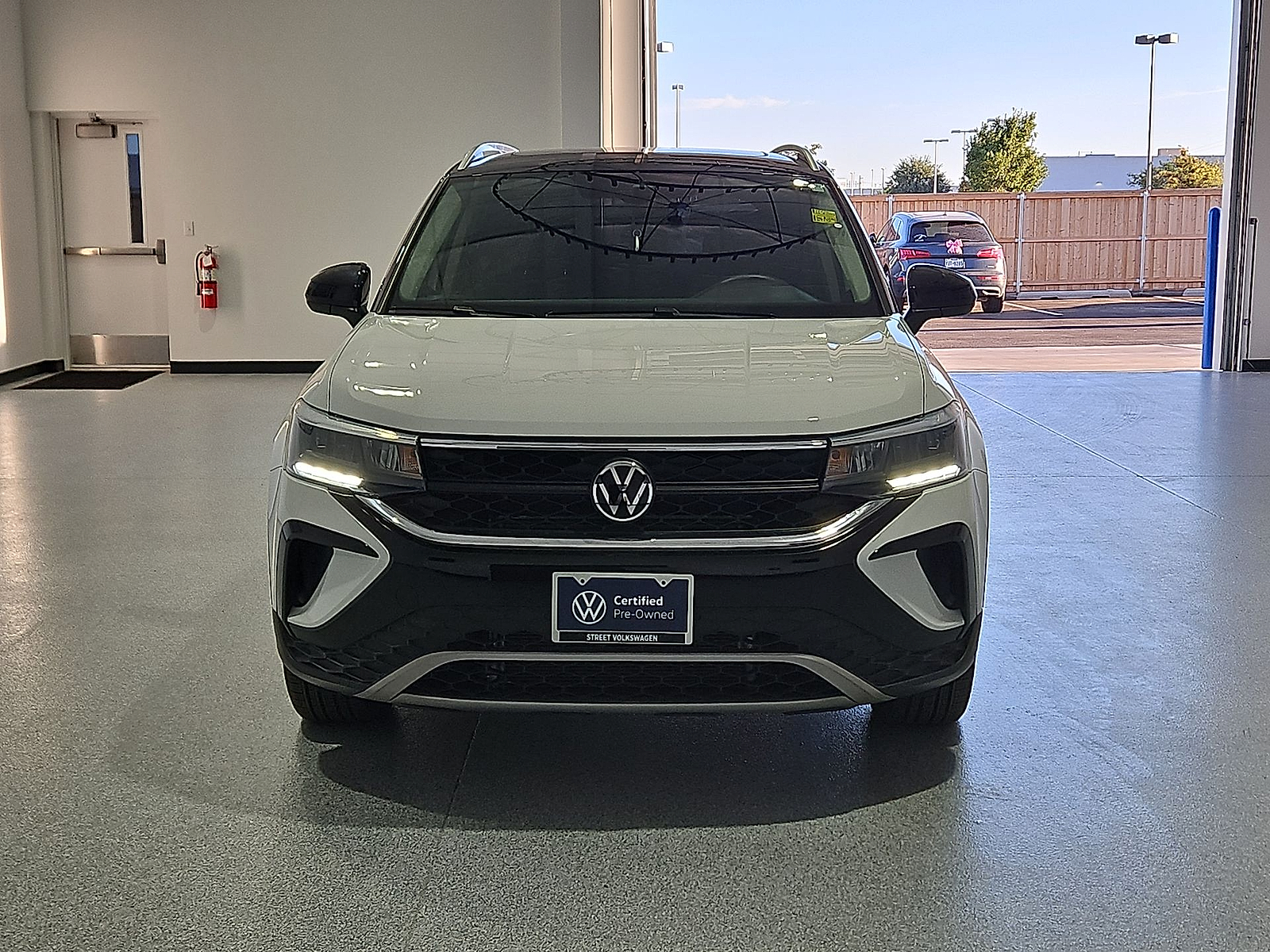 2023 Volkswagen Taos 1.5T SE Pure White at Street VW of Amarillo