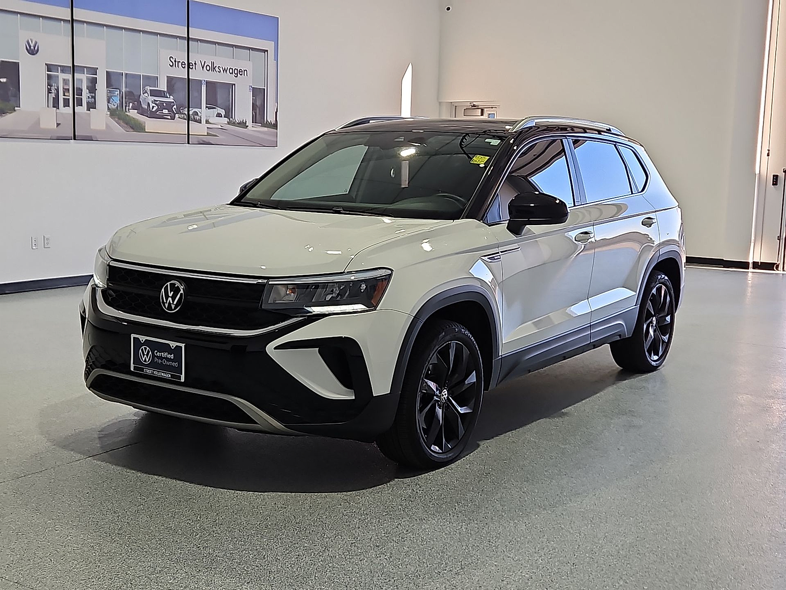 2023 Volkswagen Taos 1.5T SE Pure White at Street VW of Amarillo