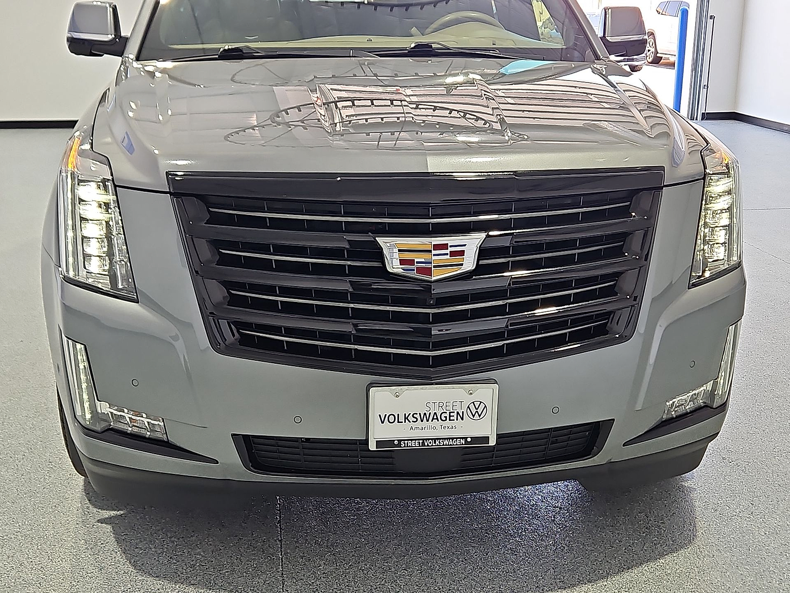 2020 Cadillac Escalade 4WD Platinum - 9