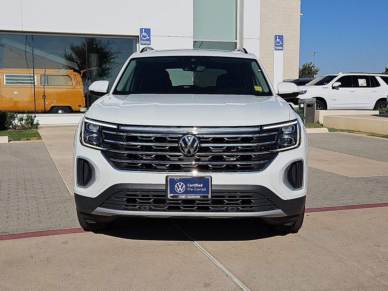 2025 Volkswagen Atlas 2.0T SE w/Technology Pure White at Bobby Duby Motors