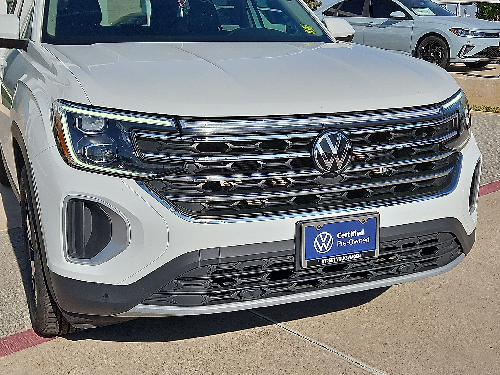 2025 Volkswagen Atlas 2.0T SE w/Technology Pure White at Bobby Duby Motors