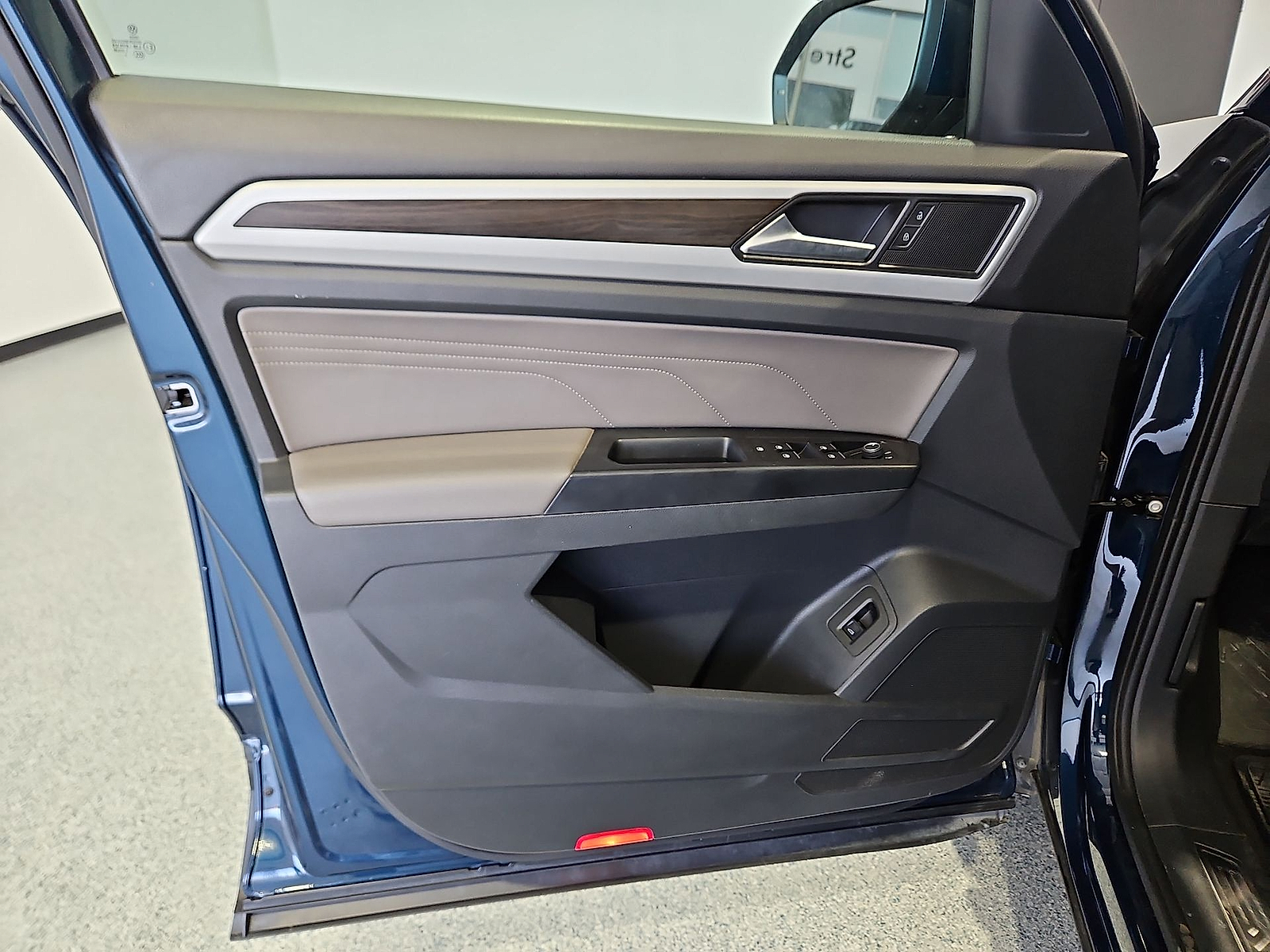 2021 Volkswagen Atlas 3.6L V6 SE w/Technology Blue Metallic at Street VW of Amarillo
