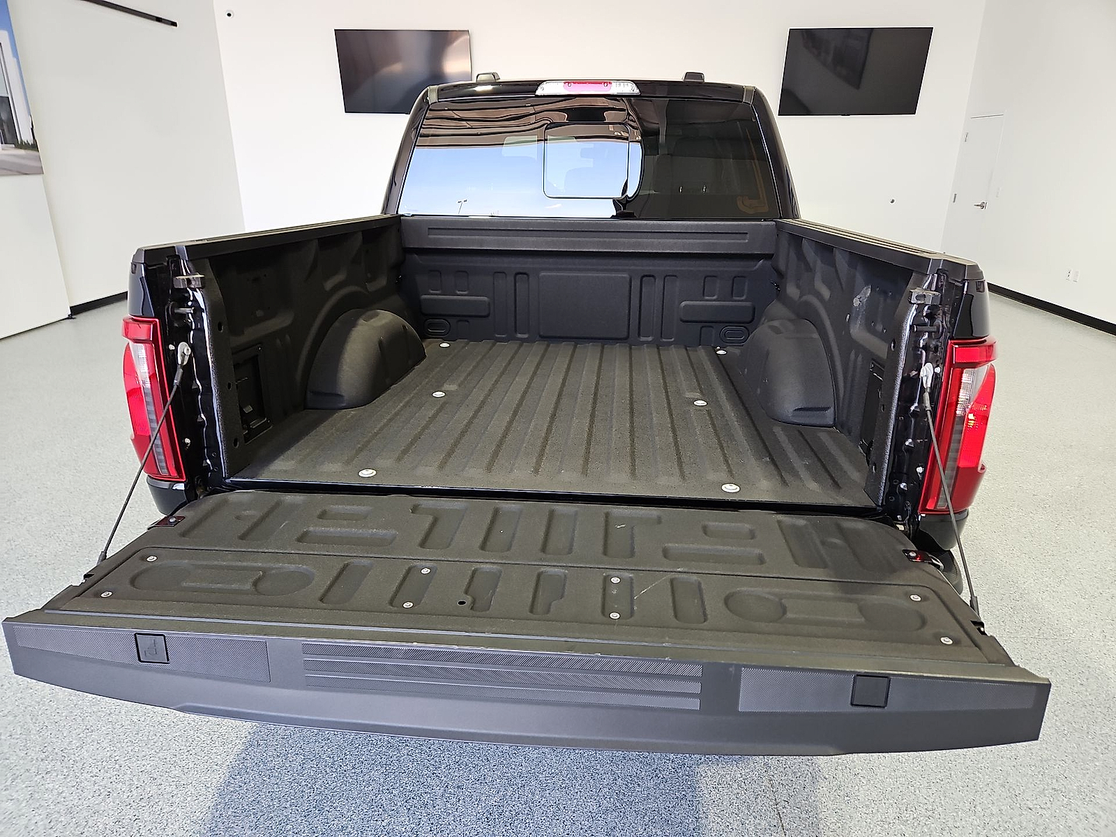 2024 Ford F-150 XLT Black at Bobby Duby Motors