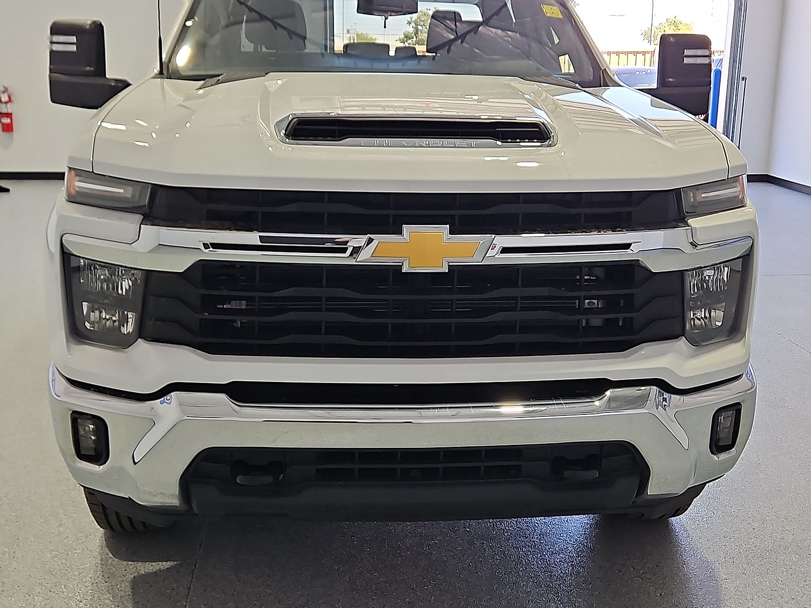 2025 Chevrolet Silverado 2500HD photo 10 of 22