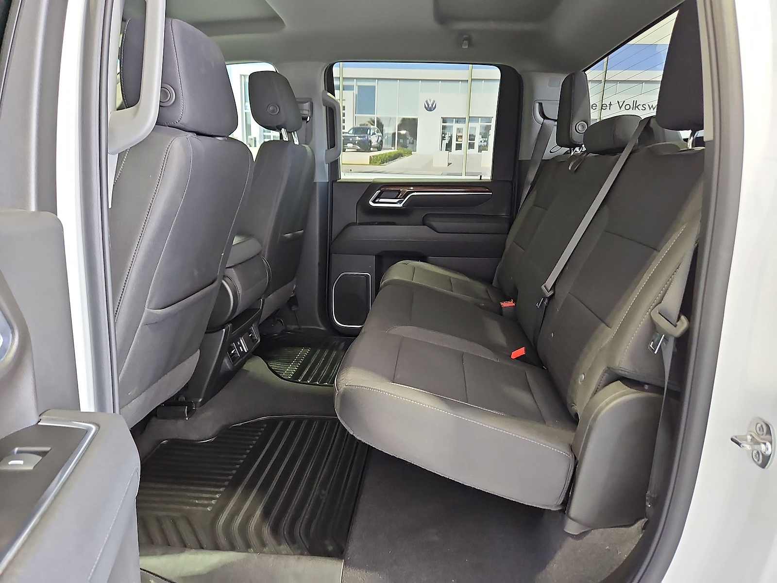 2025 Chevrolet Silverado 2500HD photo 13 of 22