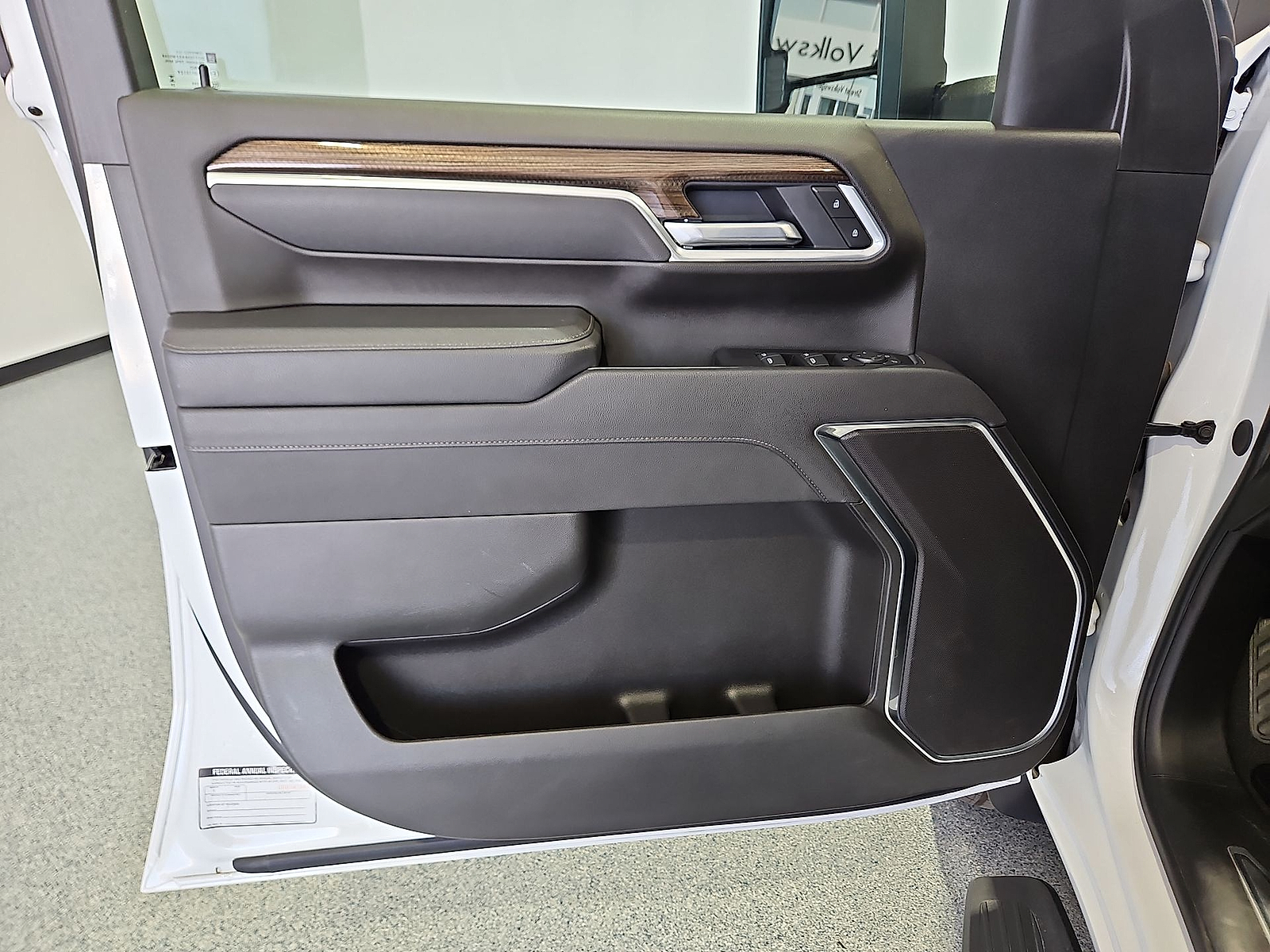 2025 Chevrolet Silverado 2500HD photo 15 of 22