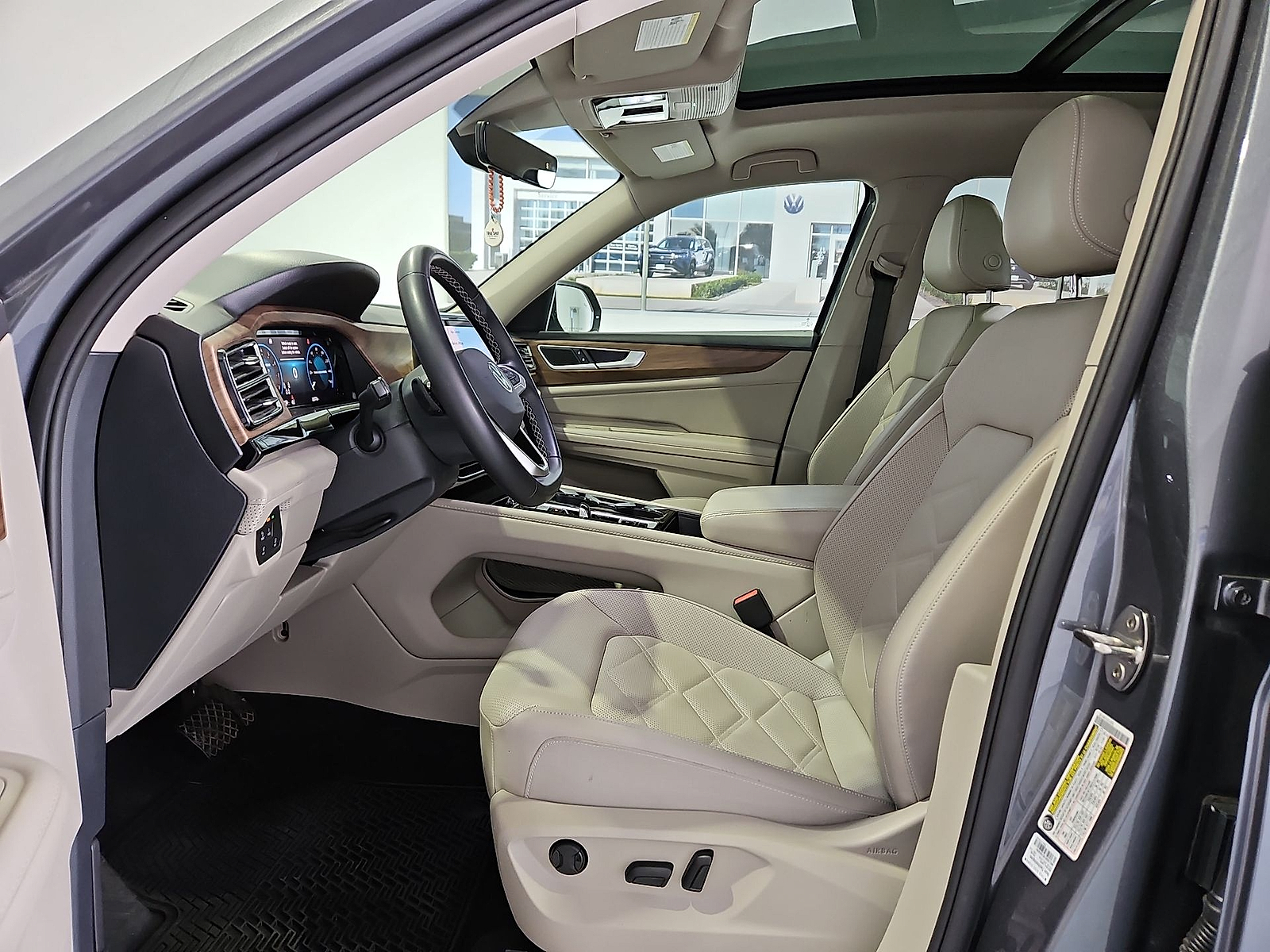 2024 Volkswagen Atlas 2.0T SE w/Technology Platinum Gray Metallic at Street VW of Amarillo