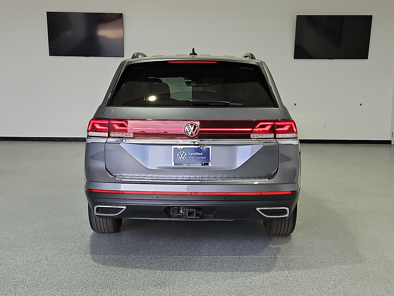 2024 Volkswagen Atlas 2.0T SE w/Technology Platinum Gray Metallic at Street VW of Amarillo