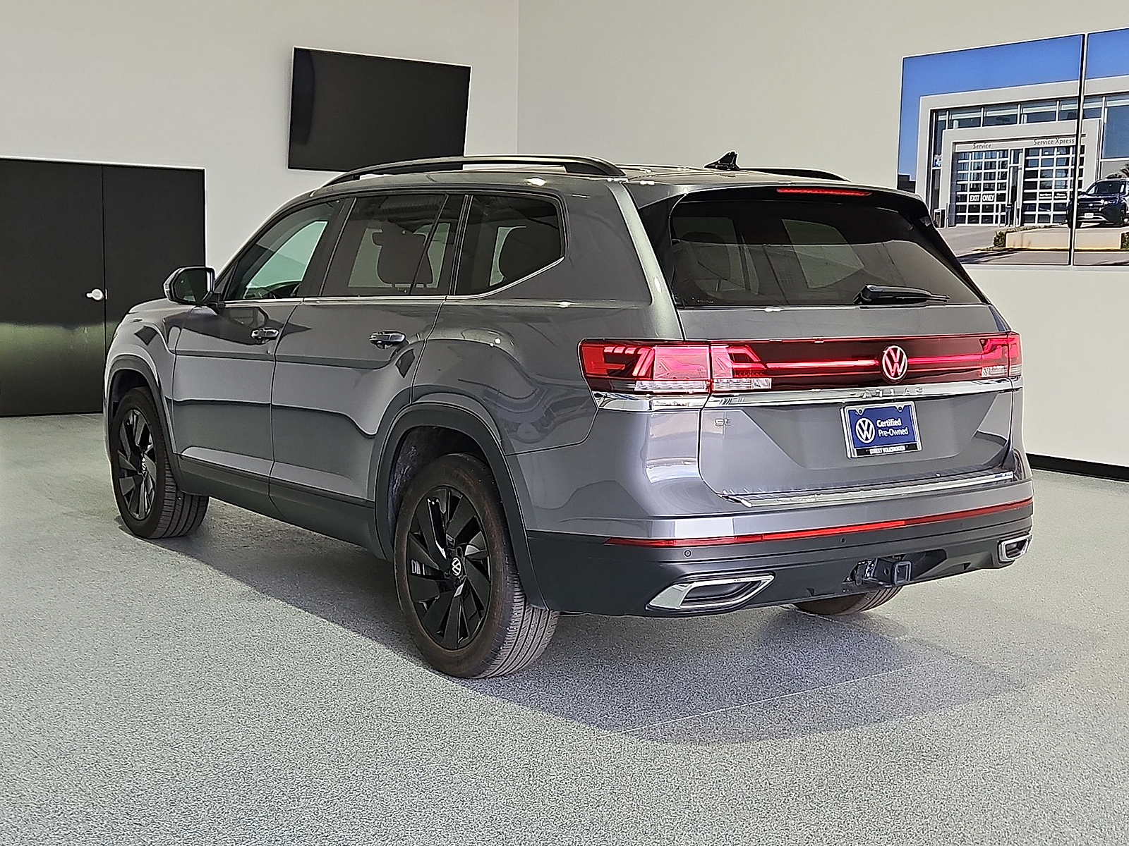 2024 Volkswagen Atlas 2.0T SE w/Technology Platinum Gray Metallic at Street VW of Amarillo