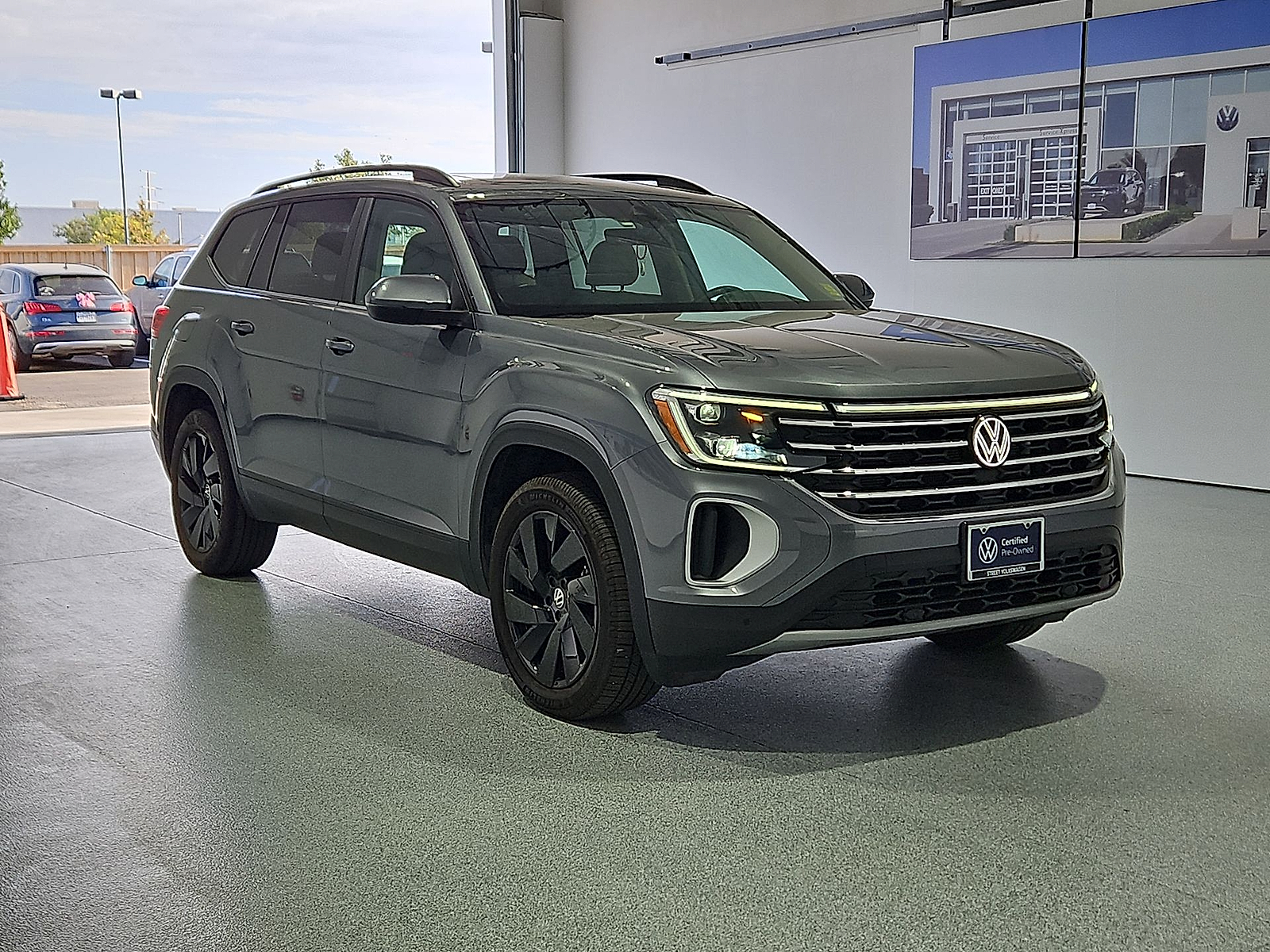 2024 Volkswagen Atlas 2.0T SE w/Technology Platinum Gray Metallic at Street VW of Amarillo